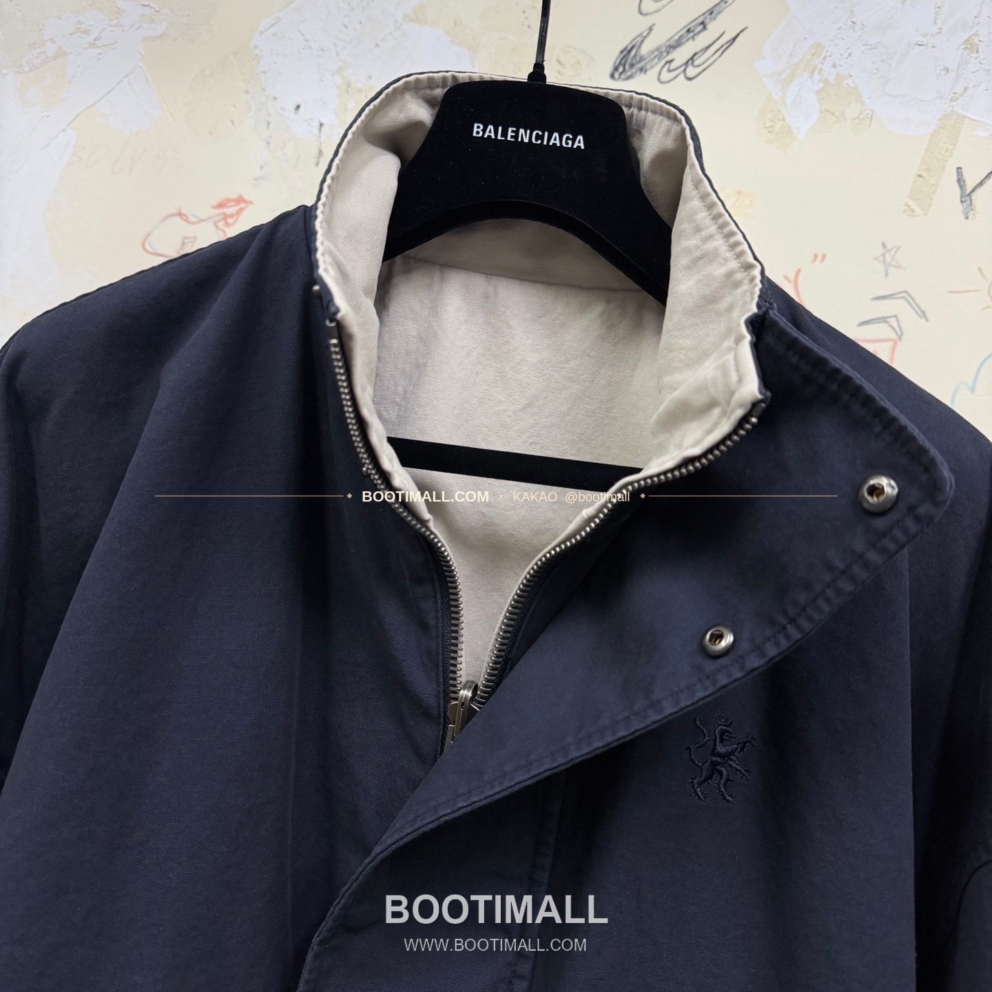 발렌시아가 2025FW 리버서블 스탠드카라 루즈핏 해링턴재킷 Balenciaga 2025 FW Reversible Stand Collar Loose Fit Harrington Jacket 5