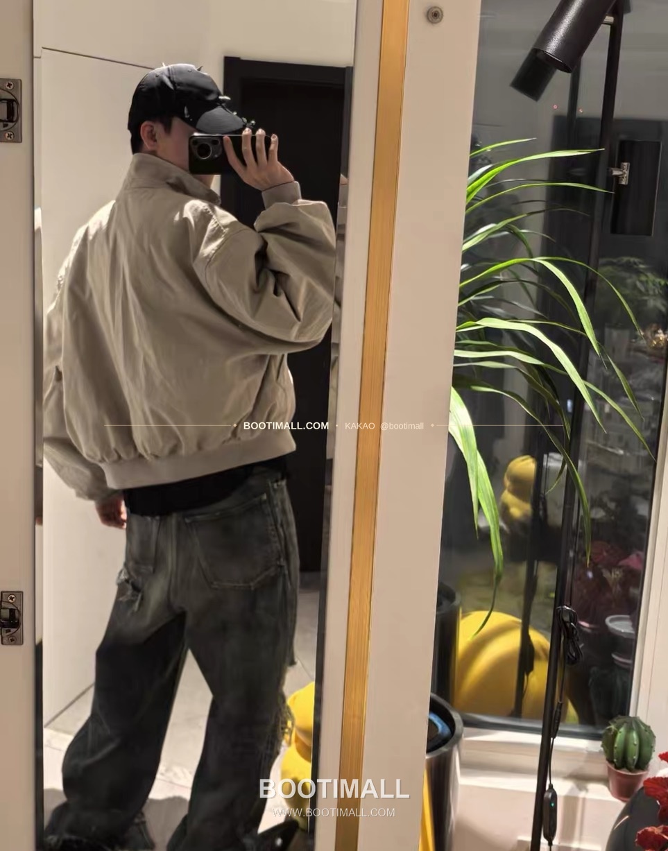 발렌시아가 2025FW 리버서블 스탠드카라 루즈핏 해링턴재킷 Balenciaga 2025 FW Reversible Stand Collar Loose Fit Harrington Jacket 14