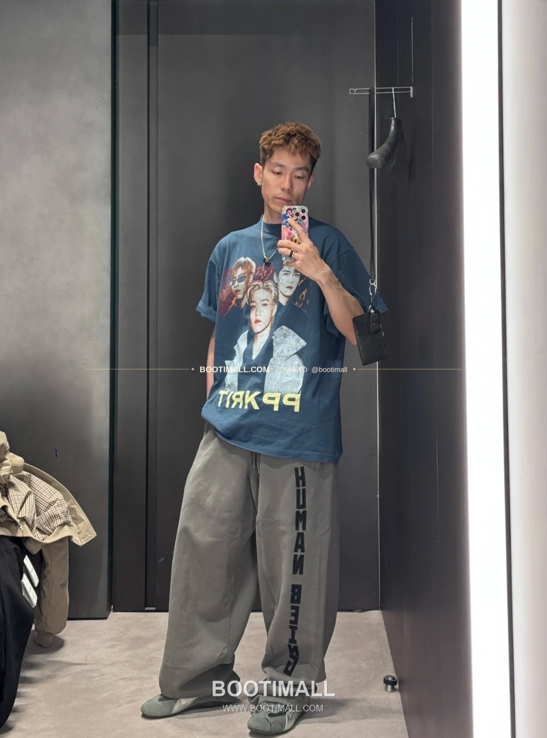 발렌시아가 2025SS 앰배서더 포트레이트 프린트 워싱 루즈핏 반팔 티셔츠 Balenciaga 2025 SS Ambassador Portrait Print Washed Loose Fit Short Sleeve T-Shirt 5