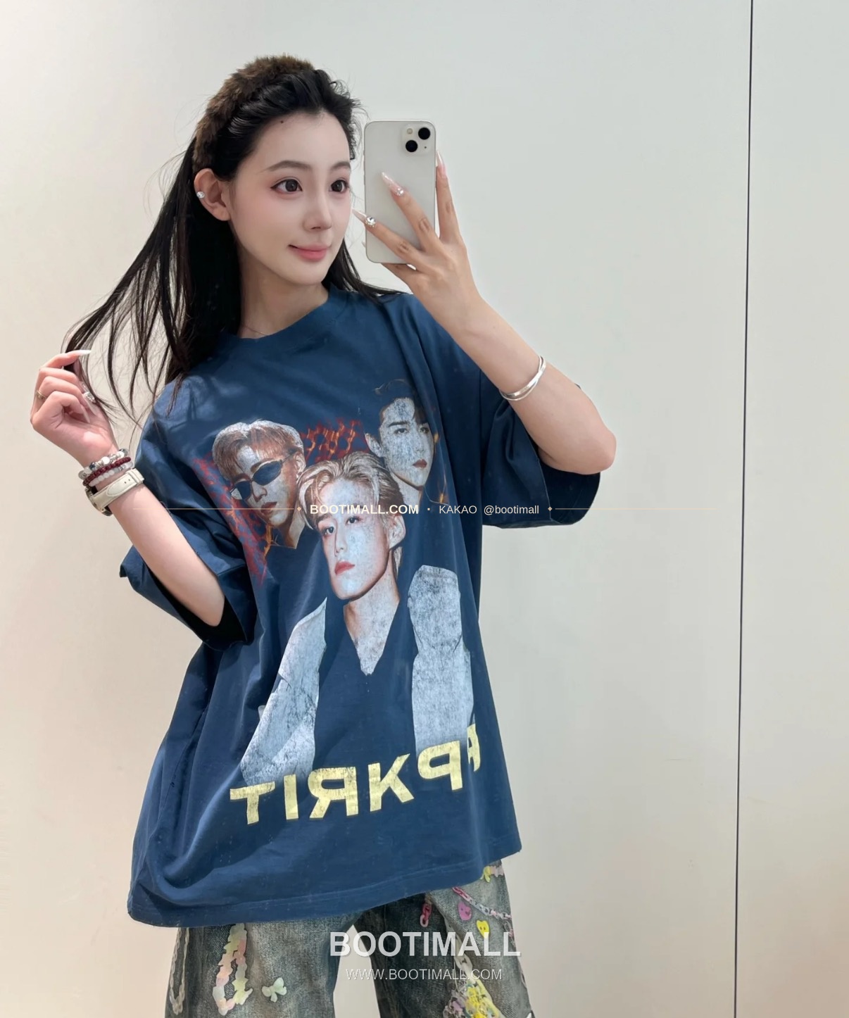 발렌시아가 2025SS 앰배서더 포트레이트 프린트 워싱 루즈핏 반팔 티셔츠 Balenciaga 2025 SS Ambassador Portrait Print Washed Loose Fit Short Sleeve T-Shirt 6