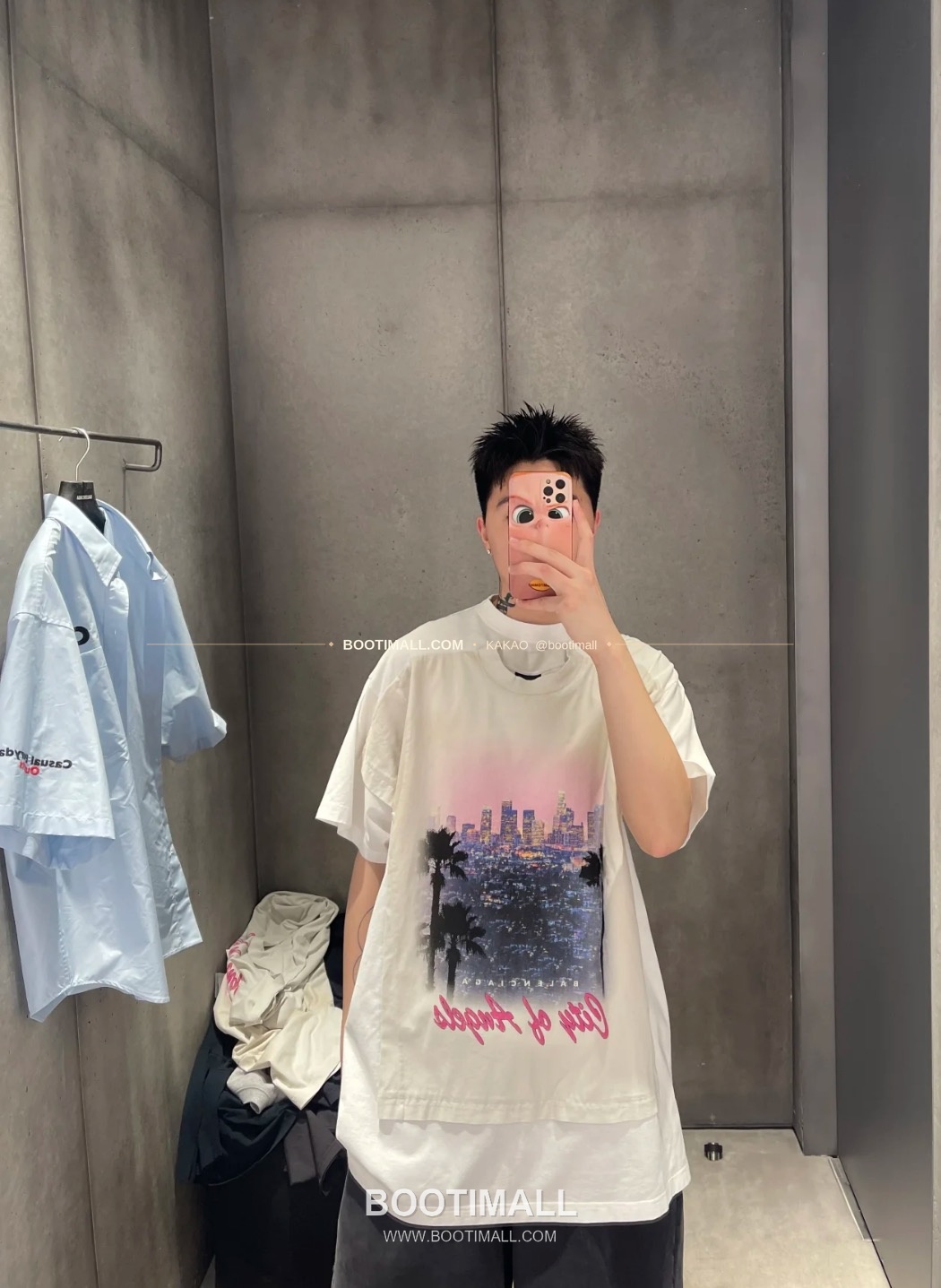 발렌시아가 2025SS LA프린트 레이어드 워싱 루즈핏 반팔 티셔츠 Balenciaga 2025 SS LA Print Layered Washed Loose Fit Short Sleeve T-Shirt 2