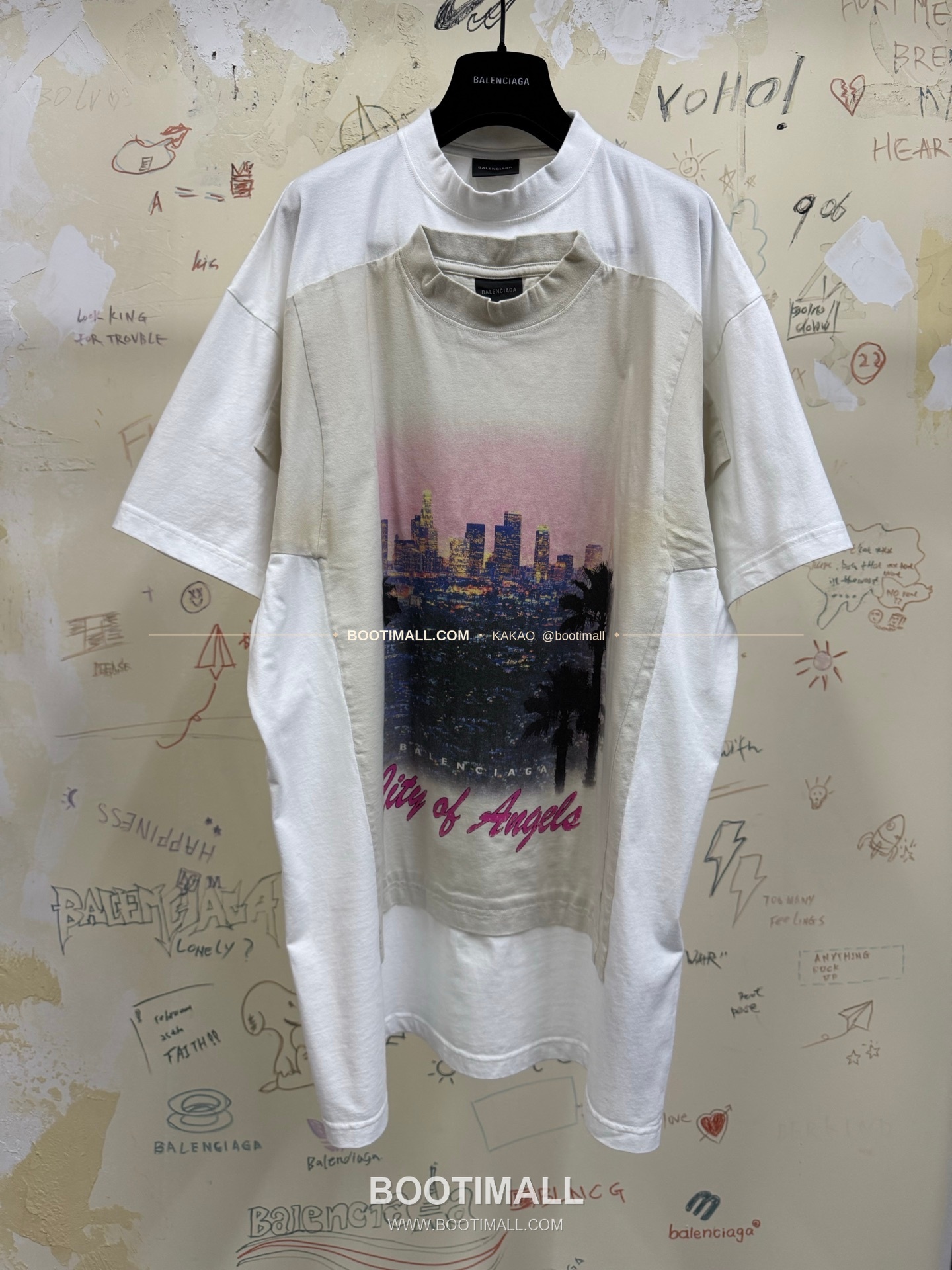 발렌시아가 2025SS LA프린트 레이어드 워싱 루즈핏 반팔 티셔츠 Balenciaga 2025 SS LA Print Layered Washed Loose Fit Short Sleeve T-Shirt 5