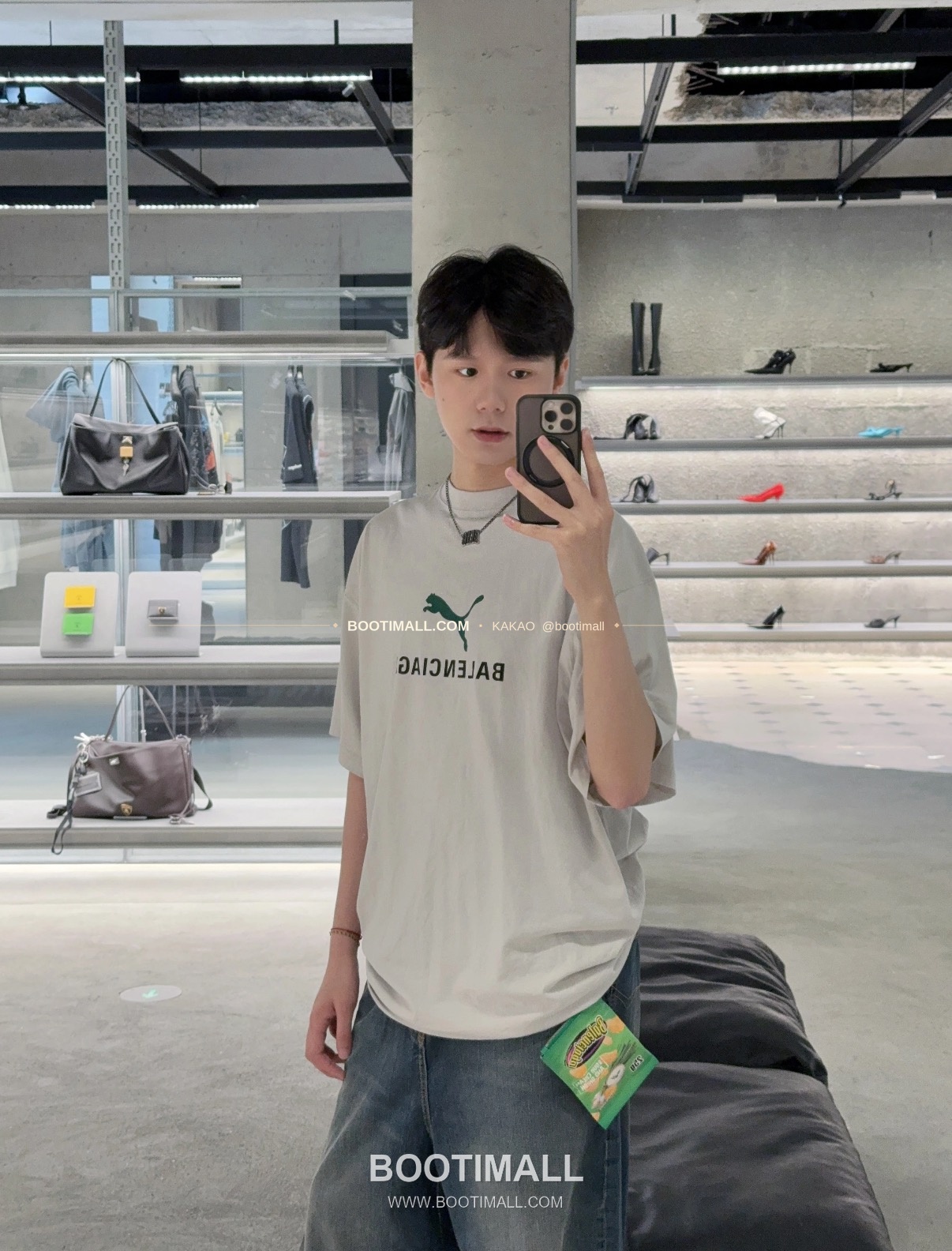 발렌시아가 2025SS 푸마 콜라보 로고프린트 워싱 루즈핏 반팔 티셔츠 Balenciaga 2025 SS Puma Collaboration Logo Print Washed Loose Fit Short Sleeve T-Shirt 16