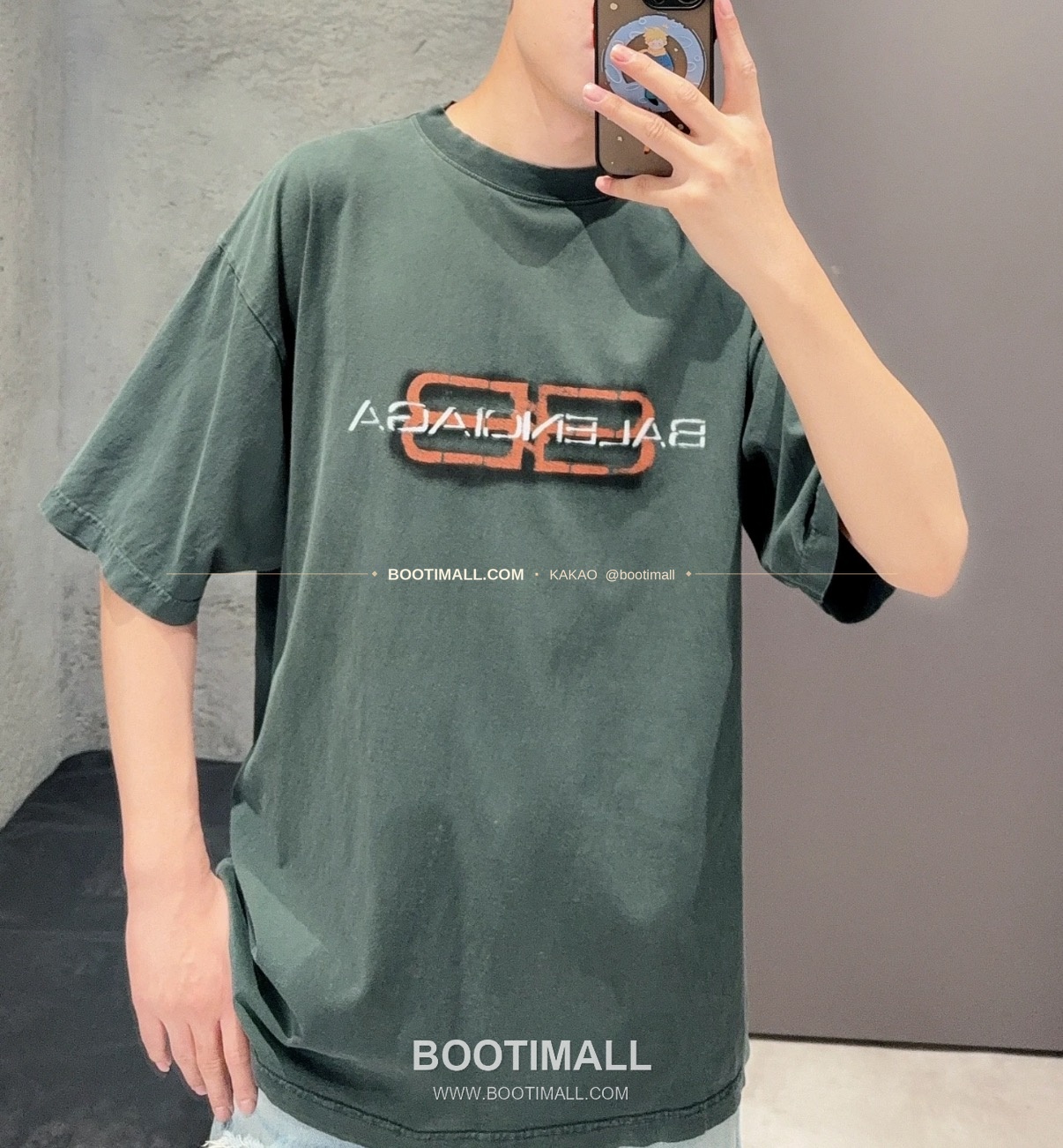 발렌시아가 2025FW BB로고 워싱 루즈핏 코튼 티셔츠 Balenciaga 2025 FW BB Logo Washed Loose Fit Cotton T-Shirt 3