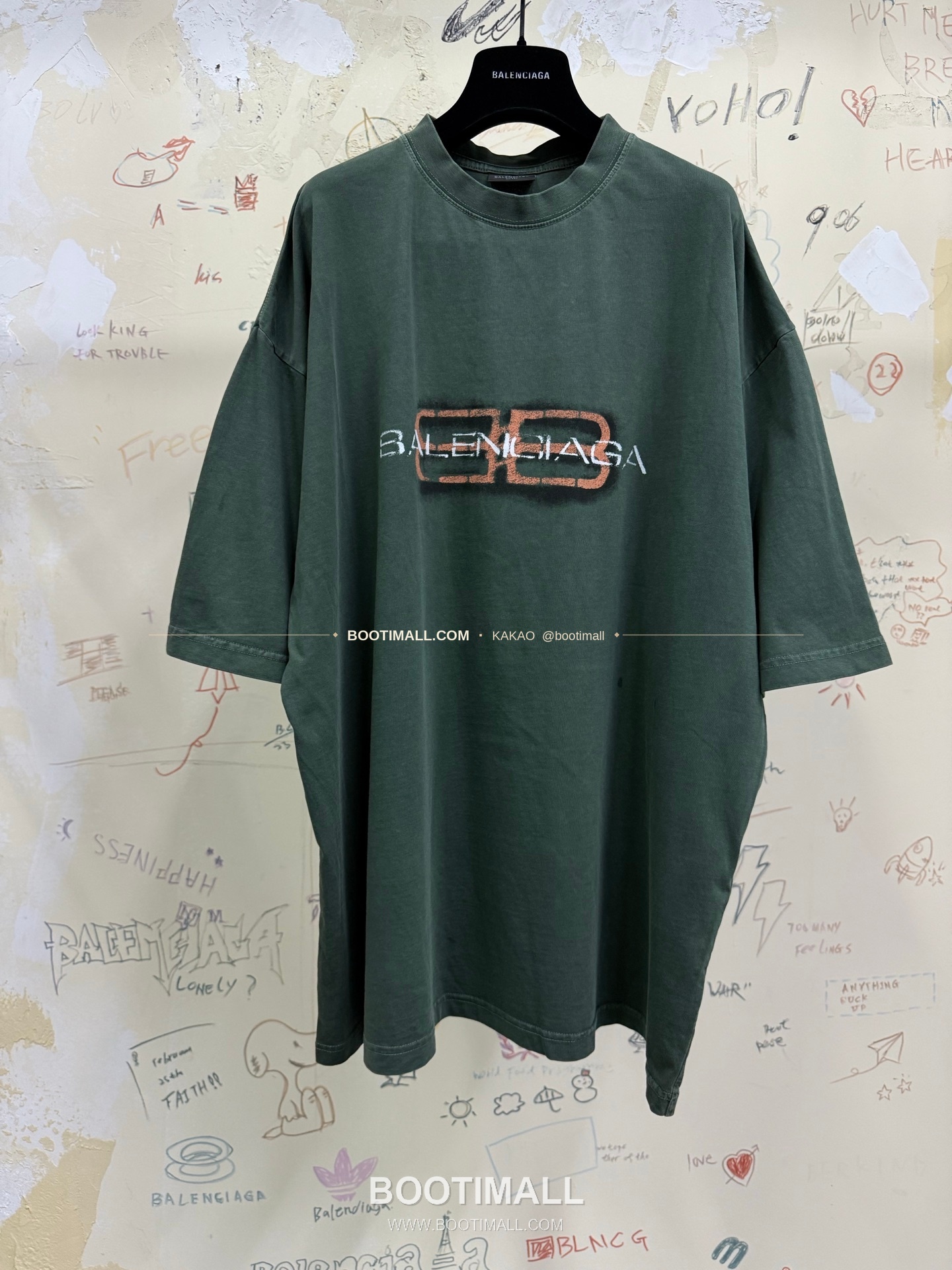 발렌시아가 2025FW BB로고 워싱 루즈핏 코튼 티셔츠 Balenciaga 2025 FW BB Logo Washed Loose Fit Cotton T-Shirt 9