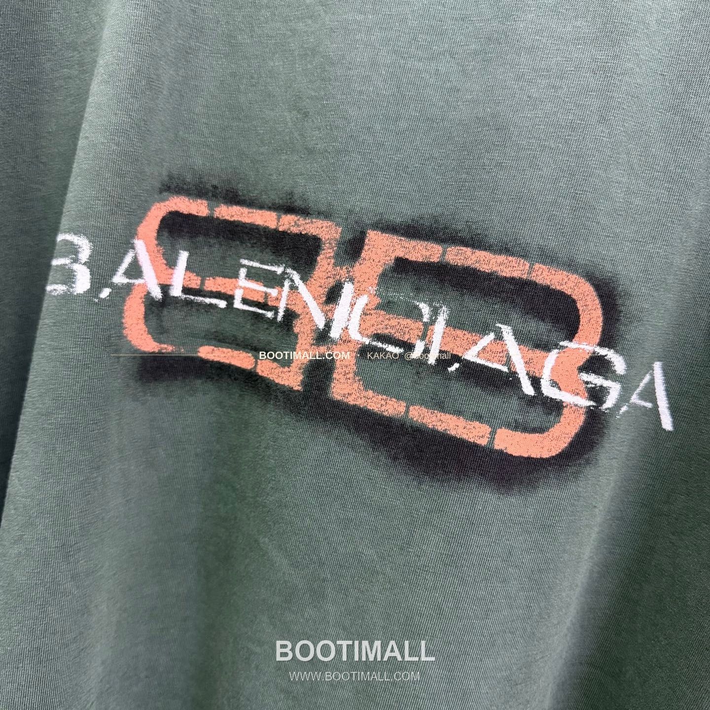 발렌시아가 2025FW BB로고 워싱 루즈핏 코튼 티셔츠 Balenciaga 2025 FW BB Logo Washed Loose Fit Cotton T-Shirt 11