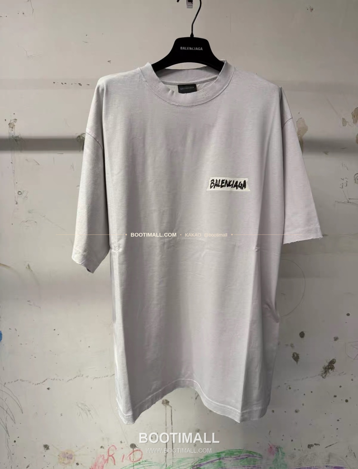 발렌시아가 2026SS 레터로고 프린트 워싱 루즈핏 코튼 반팔 티셔츠 Balenciaga 2026 SS Letter Logo Print Washed Loose Fit Cotton Short Sleeve T-Shirt 15