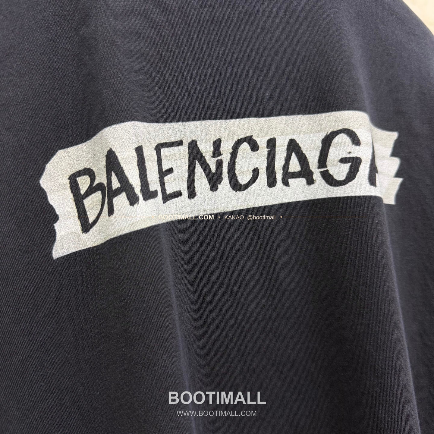 발렌시아가 2026SS 레터로고 프린트 워싱 루즈핏 코튼 반팔 티셔츠 Balenciaga 2026 SS Letter Logo Print Washed Loose Fit Cotton Short Sleeve T-Shirt 13