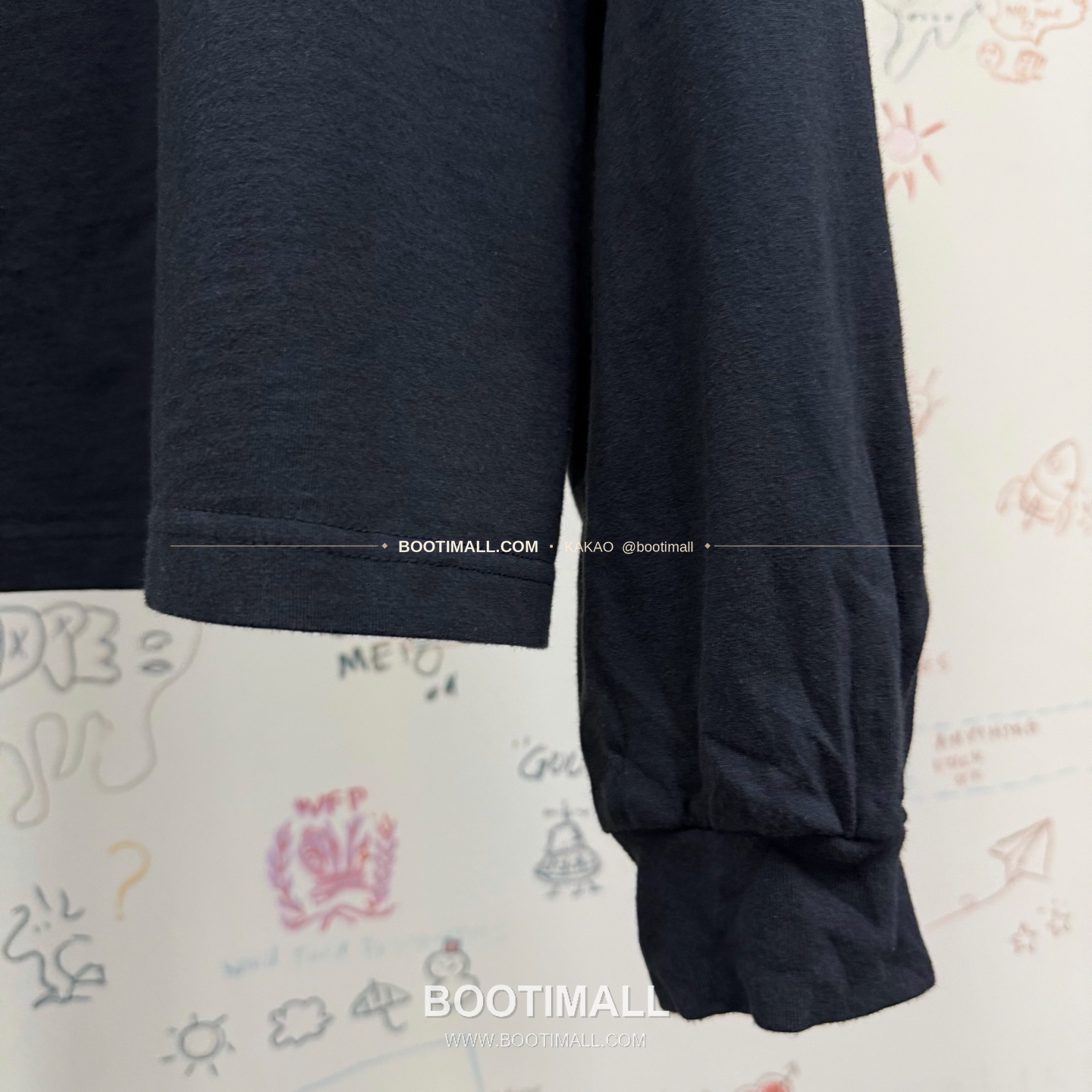 발렌시아가 2026SS 3B로고 프린트 자수 루즈핏 V넥 반팔 티셔츠 Balenciaga 2026 SS 3B Logo Print Embroidered Loose Fit V Neck Short Sleeve T-Shirt 13