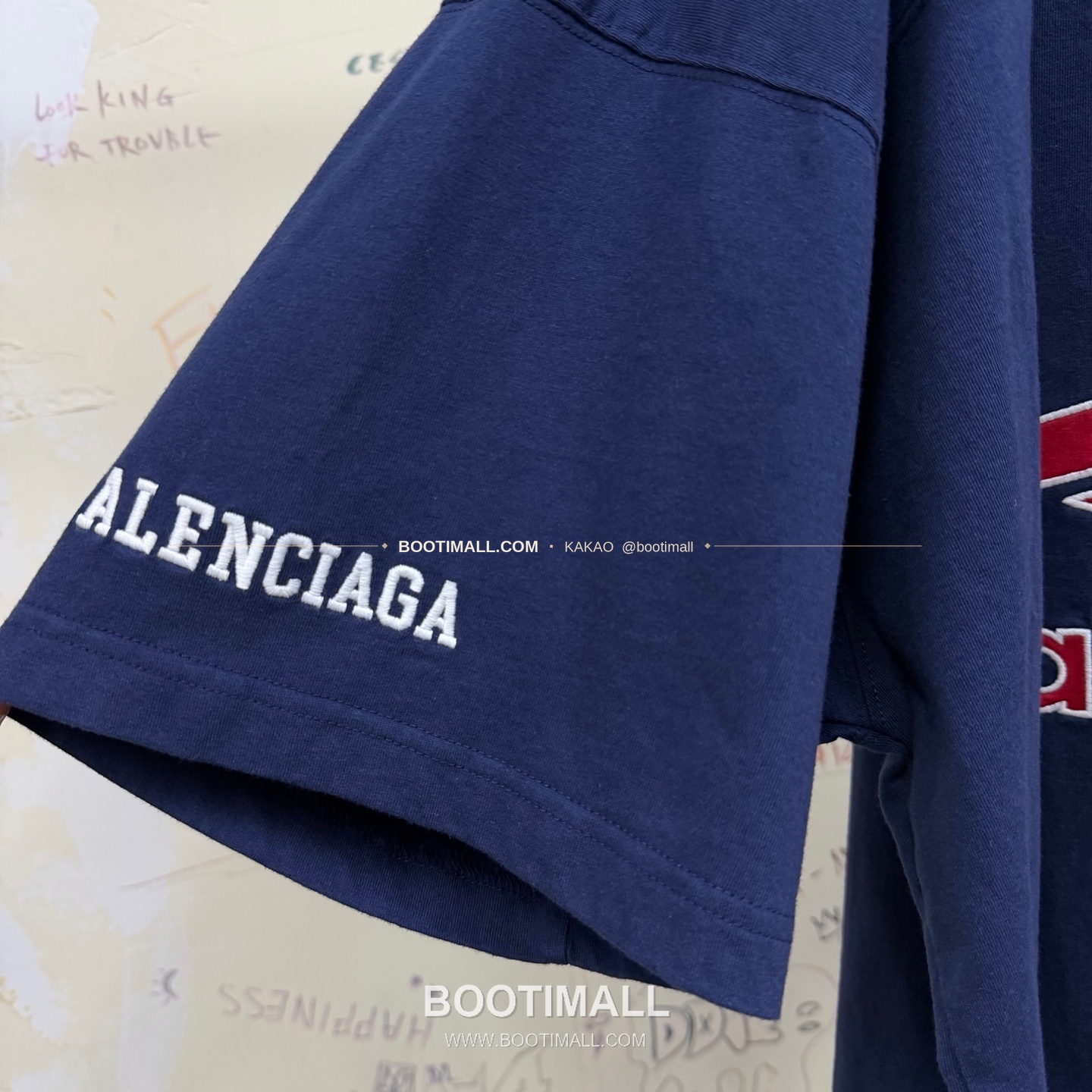 발렌시아가 2026SS 3B로고 자수 프린트 루즈핏 V넥 반팔 티셔츠 Balenciaga 2026 SS 3B Logo Embroidered Print Loose Fit V Neck Short Sleeve T-Shirt 11