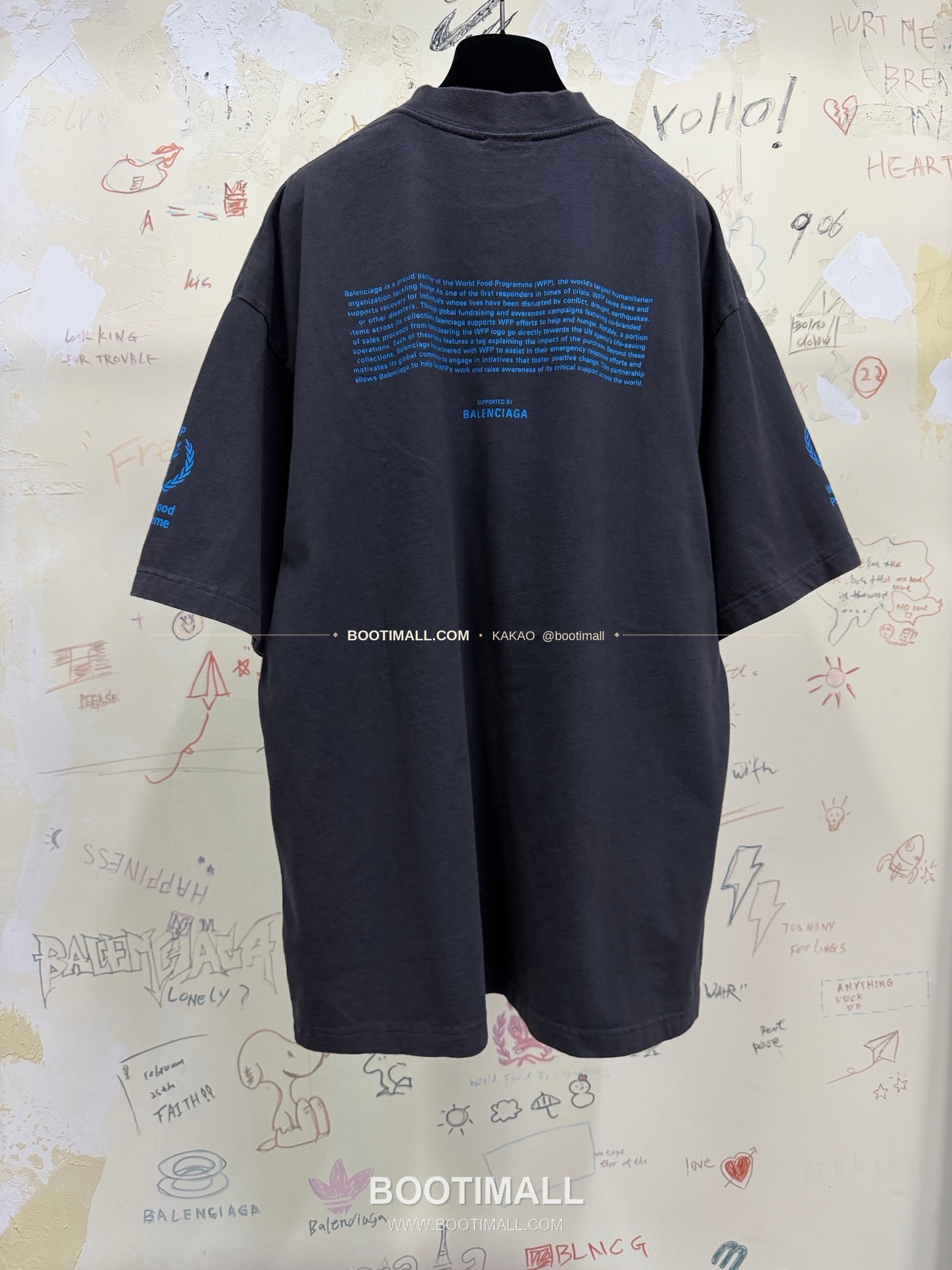 발렌시아가 2026SS WFP 로고프린트 워싱 레귤러핏 반팔 티셔츠 Balenciaga 2026 SS WFP Logo Print Washed Regular Fit Short Sleeve T-Shirt 4