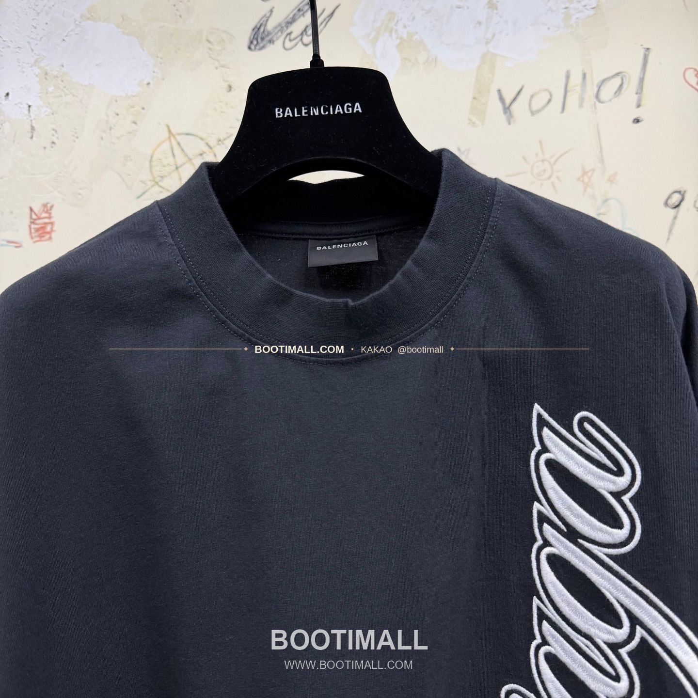 발렌시아가 2026SS 그래피티 로고자수 루즈핏 코튼 반팔 티셔츠 Balenciaga 2026 SS Graffiti Logo Embroidered Loose Fit Cotton Short Sleeve T-Shirt 6