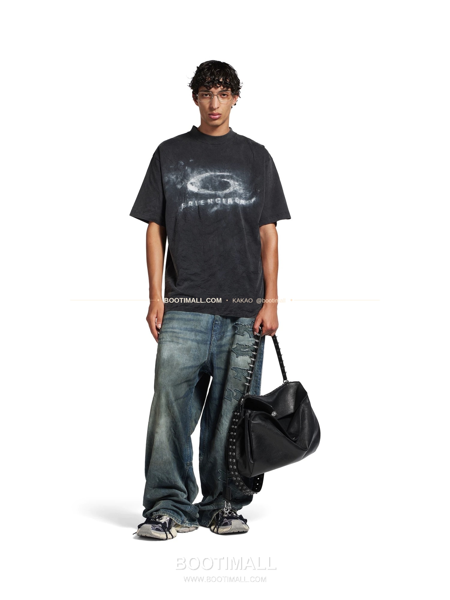 발렌시아가 2026SS 그래피티 링로고 프린트 워싱 루즈핏 반팔 티셔츠 Balenciaga 2026 SS Graffiti Ring Logo Print Washed Loose Fit Short Sleeve T-Shirt 6