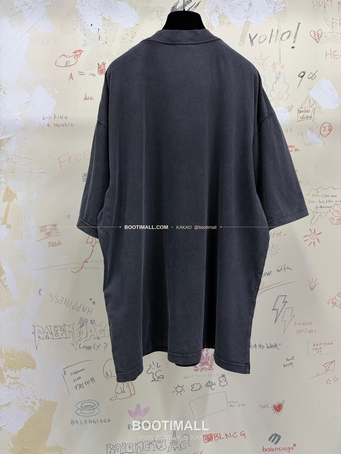 발렌시아가 2026SS 그래피티 링로고 프린트 워싱 루즈핏 반팔 티셔츠 Balenciaga 2026 SS Graffiti Ring Logo Print Washed Loose Fit Short Sleeve T-Shirt 14