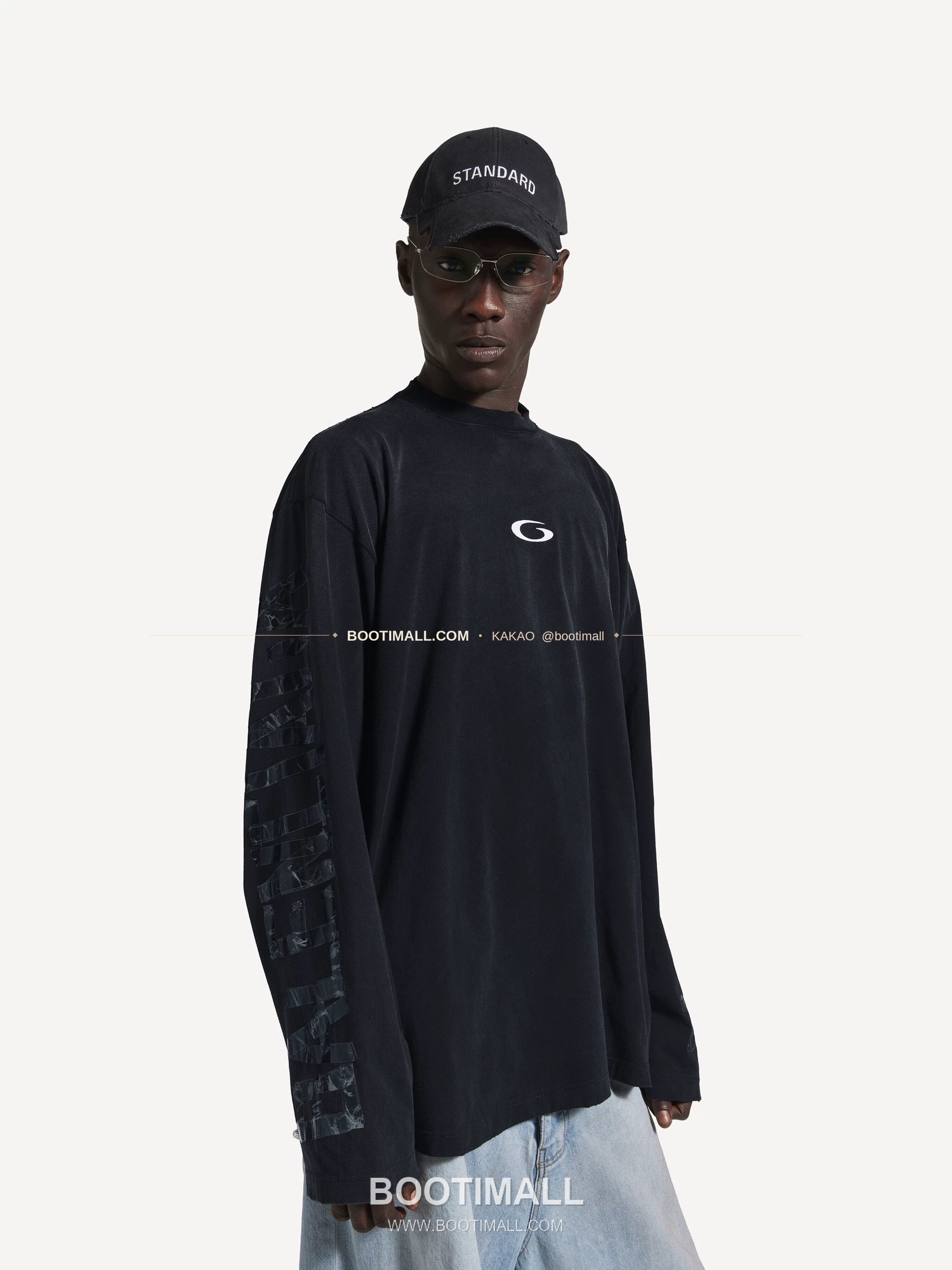 발렌시아가 2026SS 로고자수 실리콘프린트 워싱 루즈핏 코튼 롱슬리브 티셔츠 Balenciaga 2026 SS Logo Embroidered Silicone Print Washed Loose Fit Cotton Long Sleeve T-Shirt 5