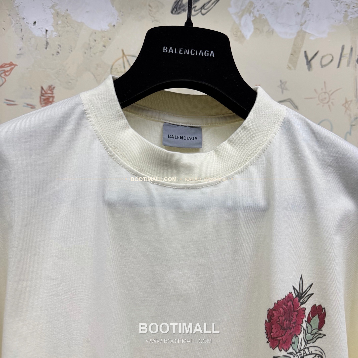 발렌시아가 2026SS 타투그래픽 프린트 워싱 루즈핏 반팔 티셔츠 Balenciaga 2026 SS Tattoo Graphic Print Washed Loose Fit Short Sleeve T-Shirt 10