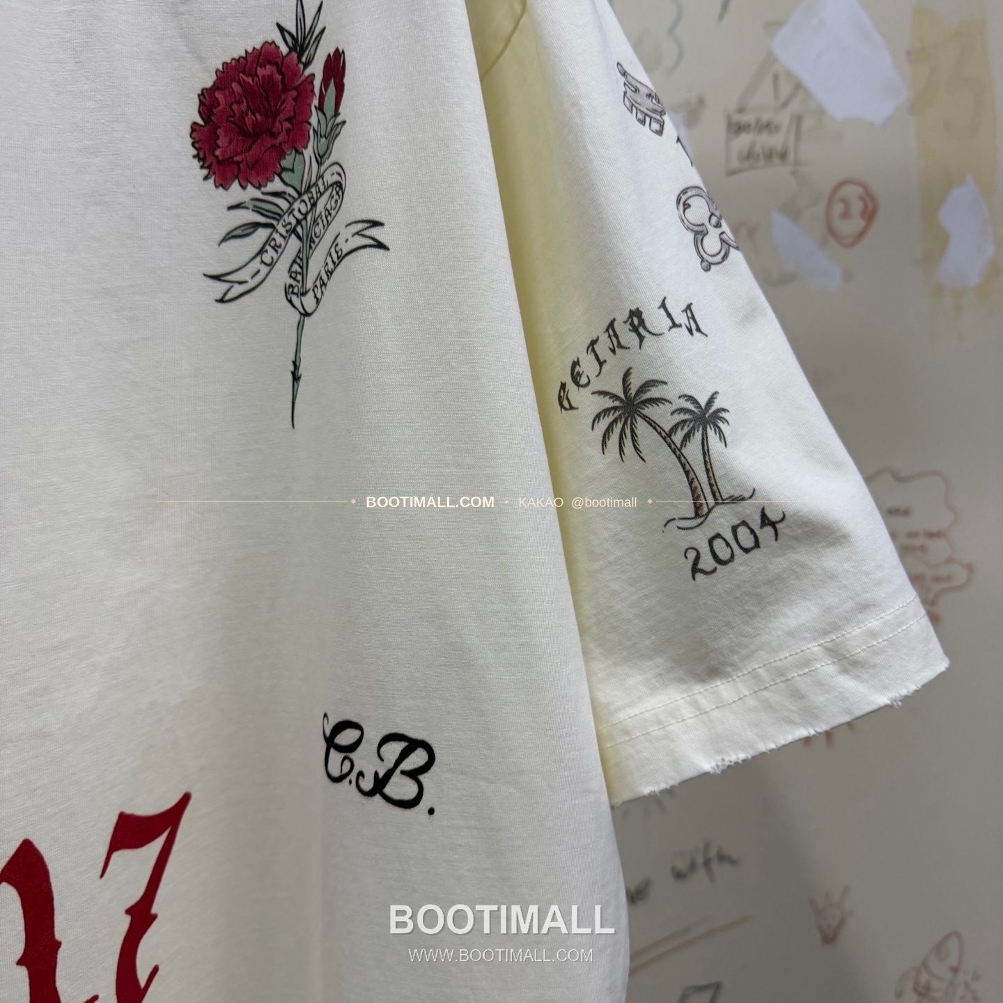 발렌시아가 2026SS 타투그래픽 프린트 워싱 루즈핏 반팔 티셔츠 Balenciaga 2026 SS Tattoo Graphic Print Washed Loose Fit Short Sleeve T-Shirt 12