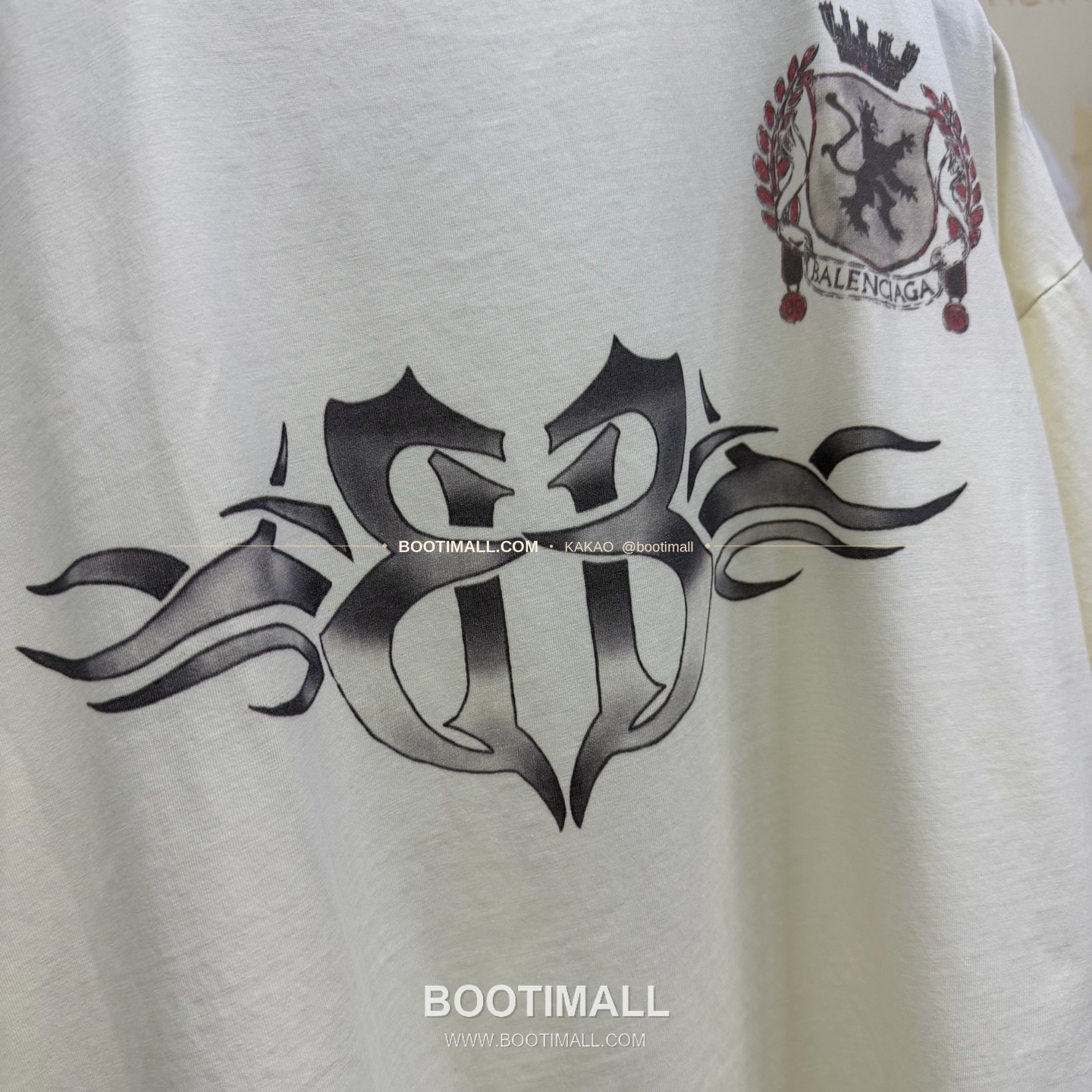 발렌시아가 2026SS 타투그래픽 프린트 워싱 루즈핏 반팔 티셔츠 Balenciaga 2026 SS Tattoo Graphic Print Washed Loose Fit Short Sleeve T-Shirt 16