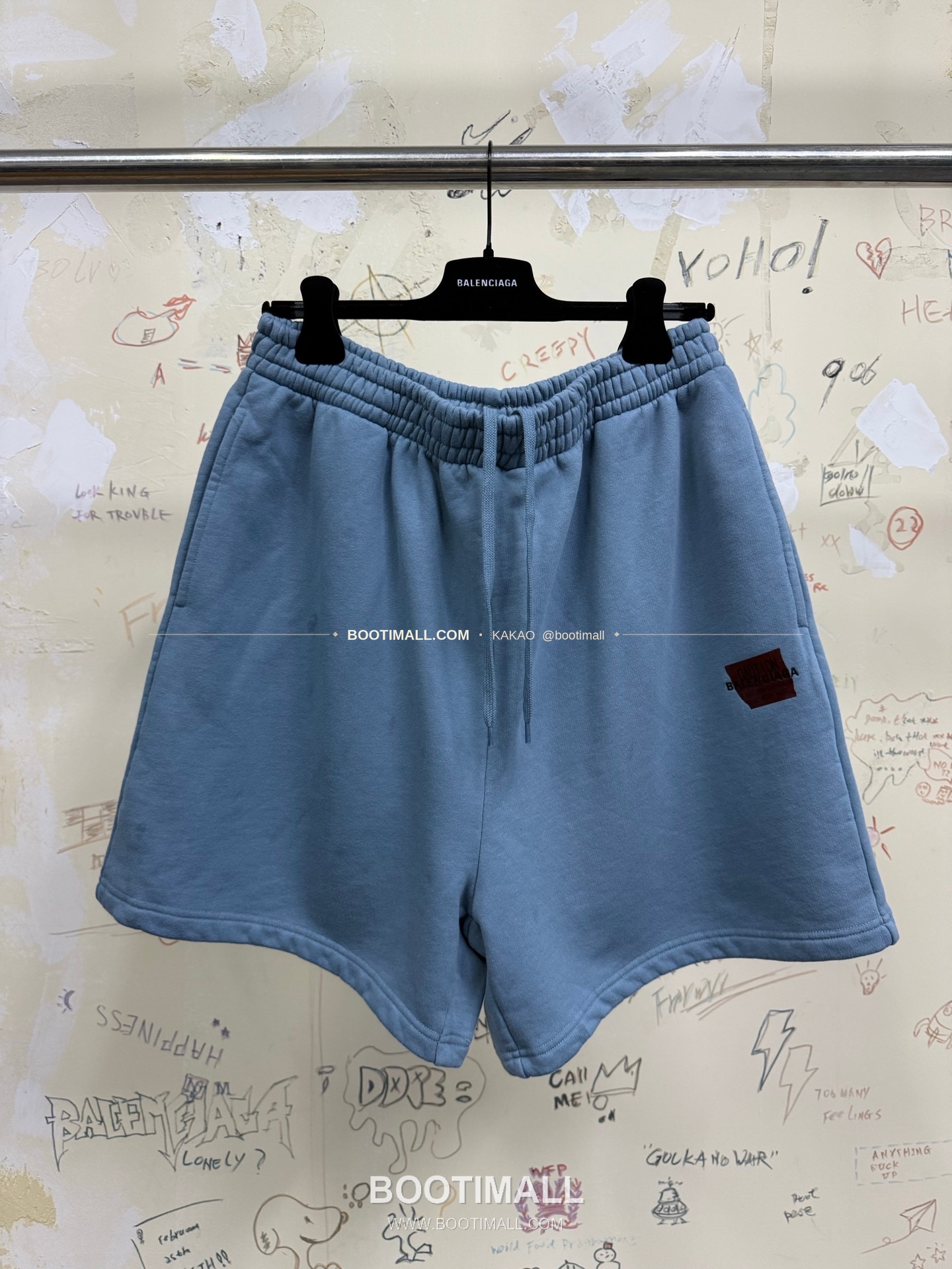 발렌시아가 2025SS 테이프로고 자수 프린트 워싱 루즈핏 코튼 쇼츠 Balenciaga 2025 SS Tape Logo Embroidered Print Washed Loose Fit Cotton Shorts 3