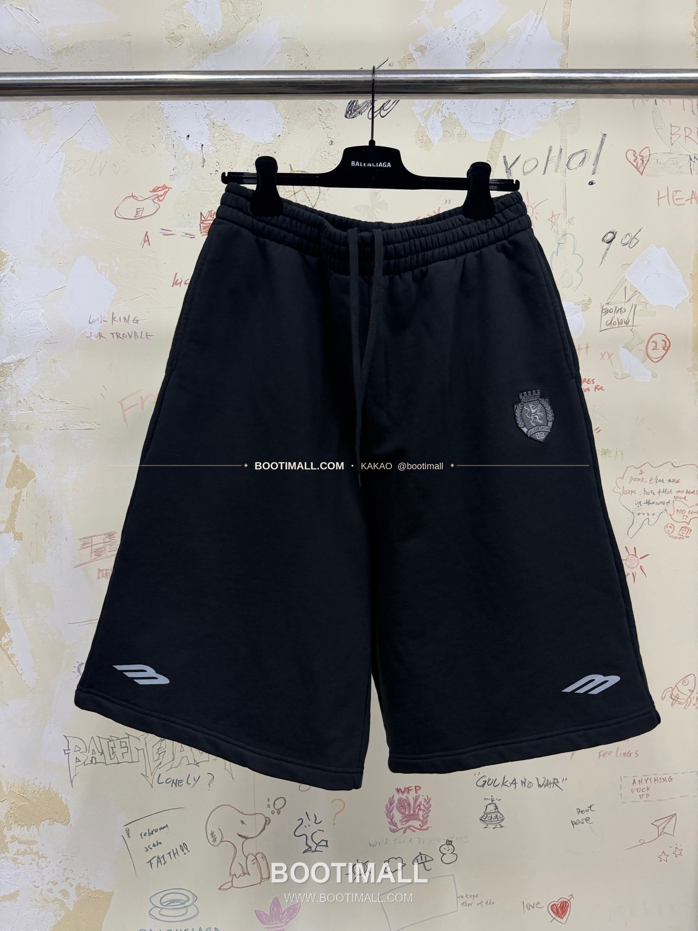발렌시아가 2026SS 3B로고 자수 프린트 루즈핏 코튼 스웨트팬츠 Balenciaga 2026 SS 3B Logo Embroidered Print Loose Fit Cotton Sweatpants 1