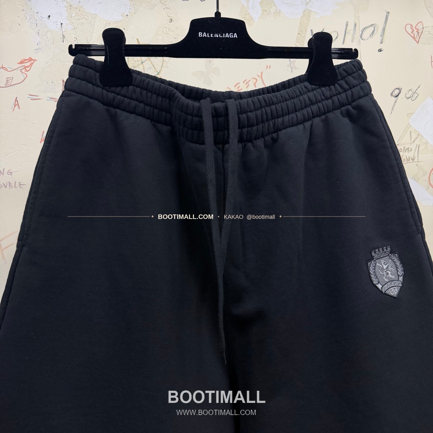 발렌시아가 2026SS 3B로고 자수 프린트 루즈핏 코튼 스웨트팬츠 Balenciaga 2026 SS 3B Logo Embroidered Print Loose Fit Cotton Sweatpants 2