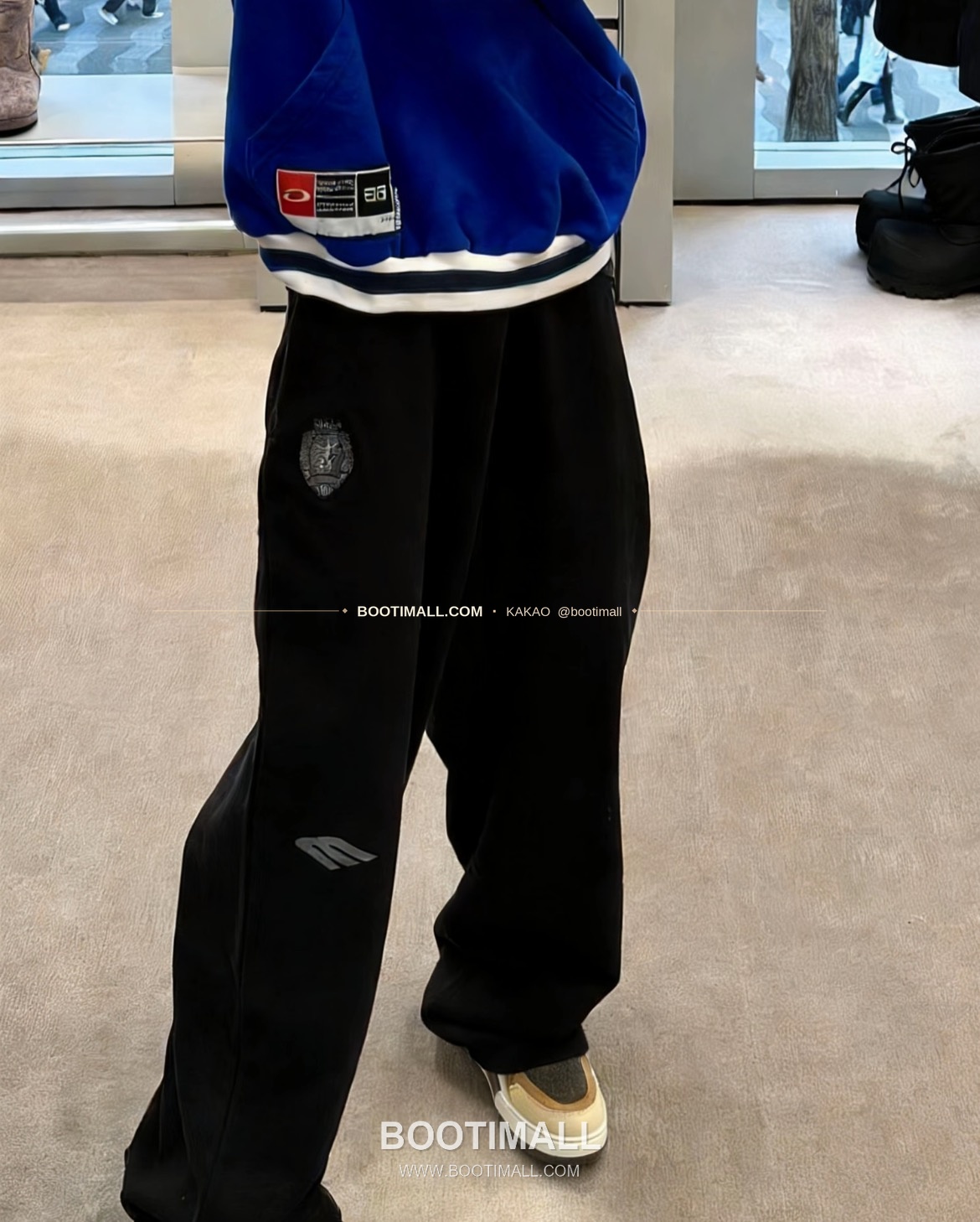 발렌시아가 2026SS 3B로고 자수 프린트 루즈핏 코튼 스웨트팬츠 Balenciaga 2026 SS 3B Logo Embroidered Print Loose Fit Cotton Sweatpants 1