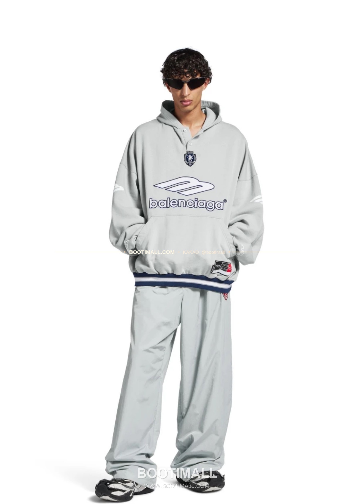 발렌시아가 2026SS 3B로고 자수 프린트 루즈핏 후드 스웨트셔츠 Balenciaga 2026 SS 3B Logo Embroidered Print Loose Fit Hooded Sweatshirt 5