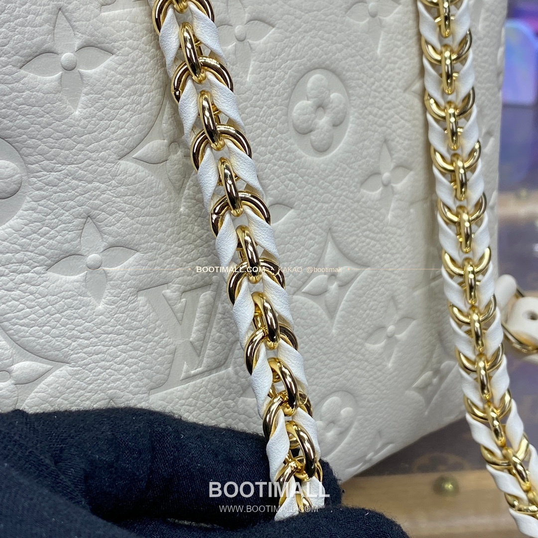 루이비통 모노그램 앙프렝뜨 레더 엠보싱 체인 백팩 쉐이크크림 Louis Vuitton Monogram Empreinte Leather Embossed Chain Backpack Pink M12987 22cm 6