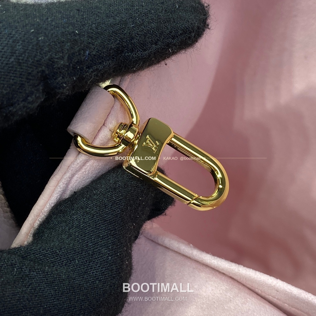 루이비통 모노그램 앙프렝뜨 레더 엠보싱 체인 백팩 보카시 Louis Vuitton Monogram Empreinte Leather Embossed Chain Backpack M15113 22cm 7