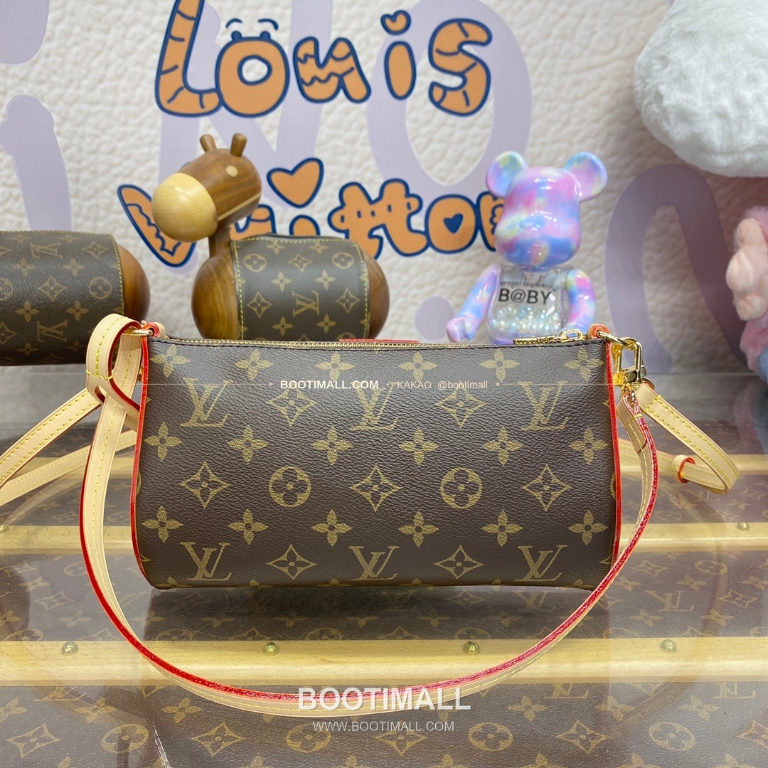루이비통 모노그램 캔버스 락 디테일 포쉐트 티레트 브라운 숄더백 Louis Vuitton Monogram Canvas Lock Detail Pochette Tirette Brown Shoulder Bag M12859 22cm 2