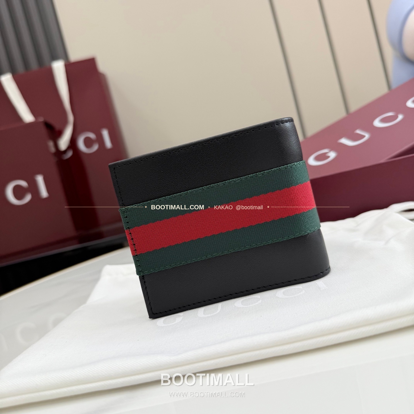 구찌 소프트 레더 웹 스트랩 반지갑 블랙 Gucci Soft Leather Web Strap Bi-Fold Wallet Black 867269 11cm 3