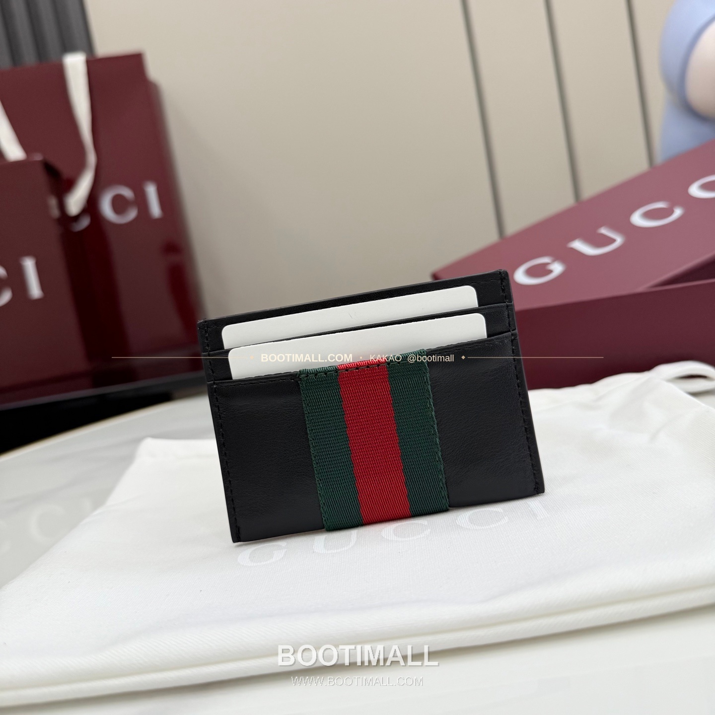 구찌 소프트 레더 웹 스트랩 카드지갑 블랙 Gucci Soft Leather Web Strap Card Holder Black 867277 10cm 1
