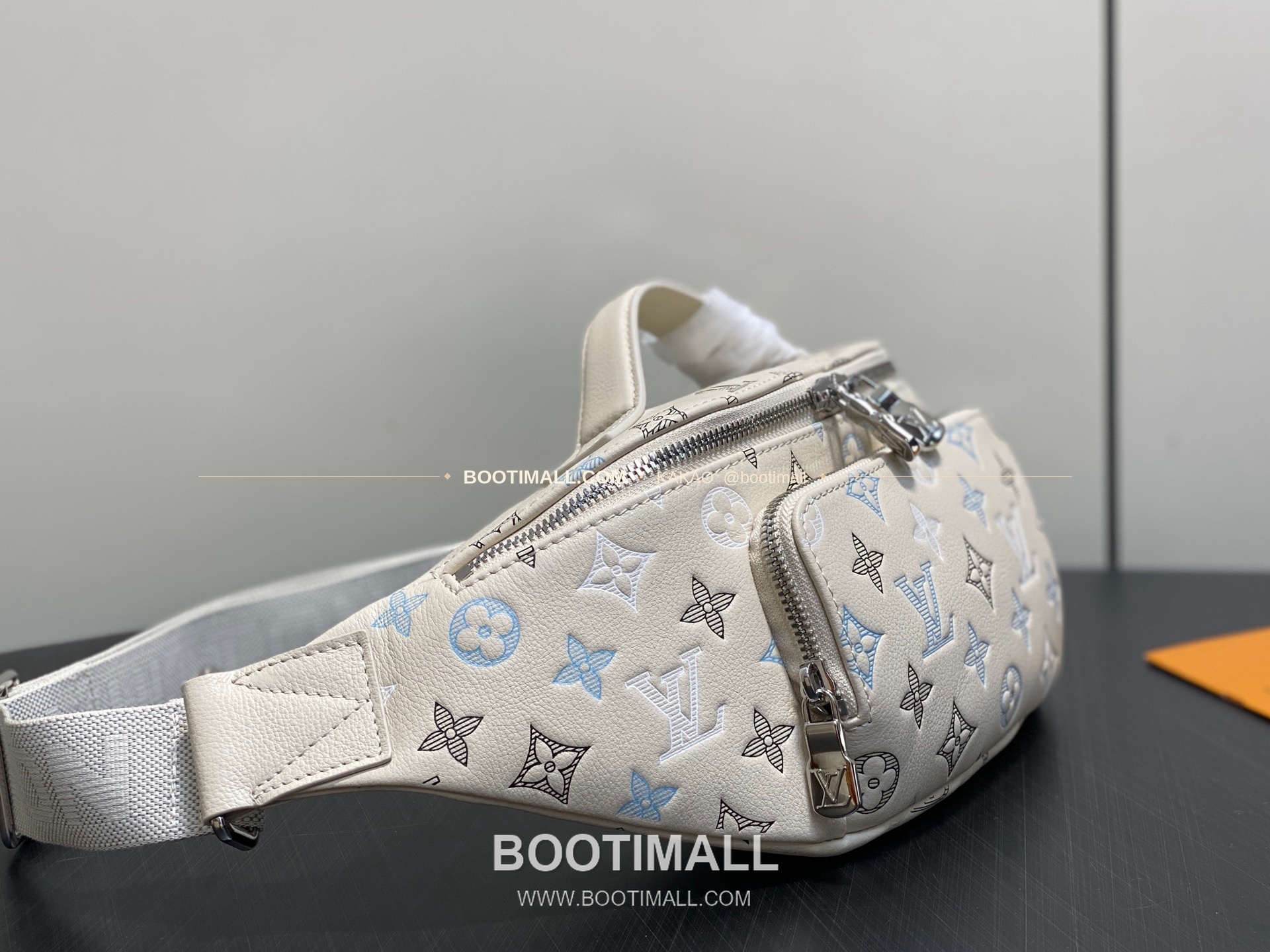 루이비통 모노그램 쉐도우 카프스킨 러시 범백 네이비 힙색 Louis Vuitton Monogram Shadow Calfskin Rush Bumbag Navy Belt Bag M28619 30cm 2