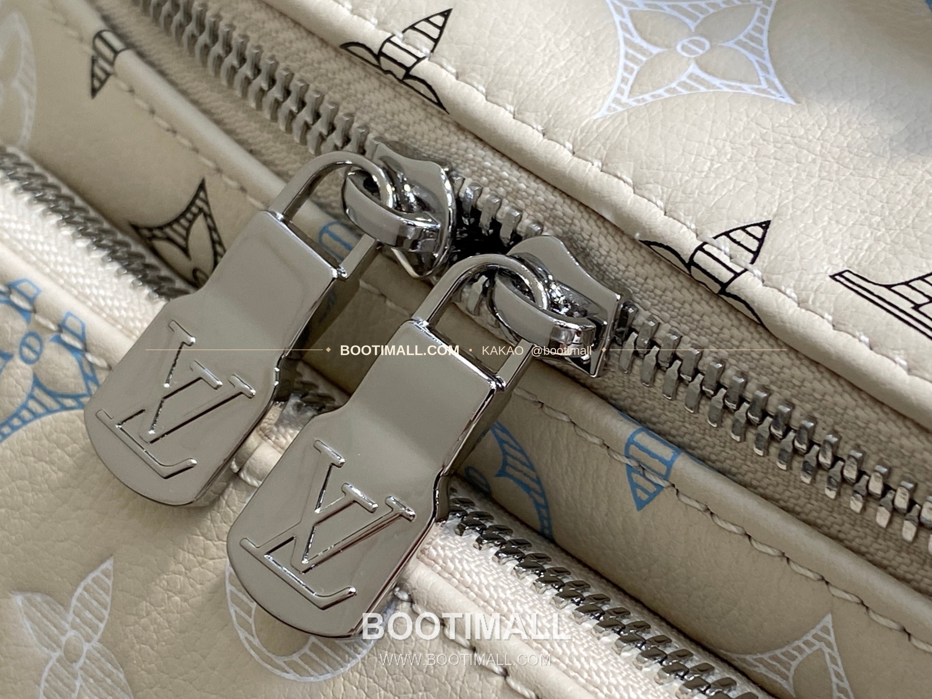 루이비통 모노그램 쉐도우 카프스킨 러시 범백 네이비 힙색 Louis Vuitton Monogram Shadow Calfskin Rush Bumbag Navy Belt Bag M28619 30cm 5