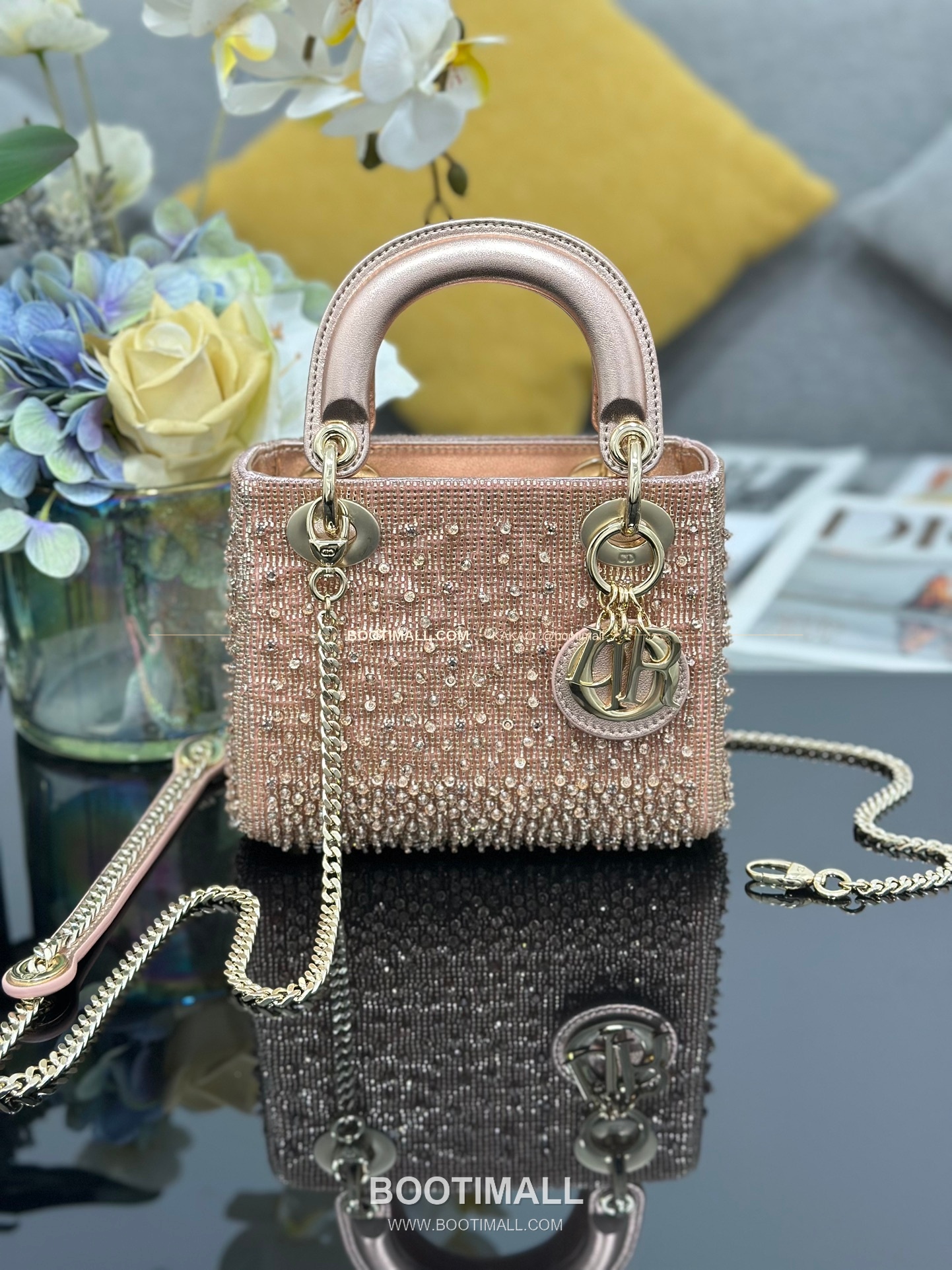 디올 레이디 디올 비즈 자수 골드 미니백 Dior Lady Dior Beaded Embroidery Gold Mini Bag M0505 17cm 1