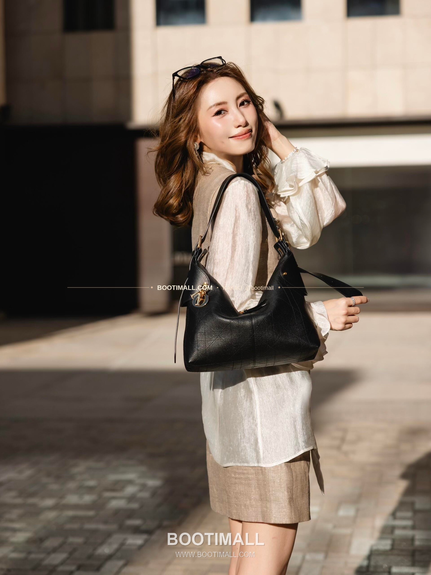 디올 보야주 오일왁스 레더 로고 하드웨어 숄더백 Dior Voyage Oil Wax Leather Logo Hardware Shoulder Bag 5881 28cm 6