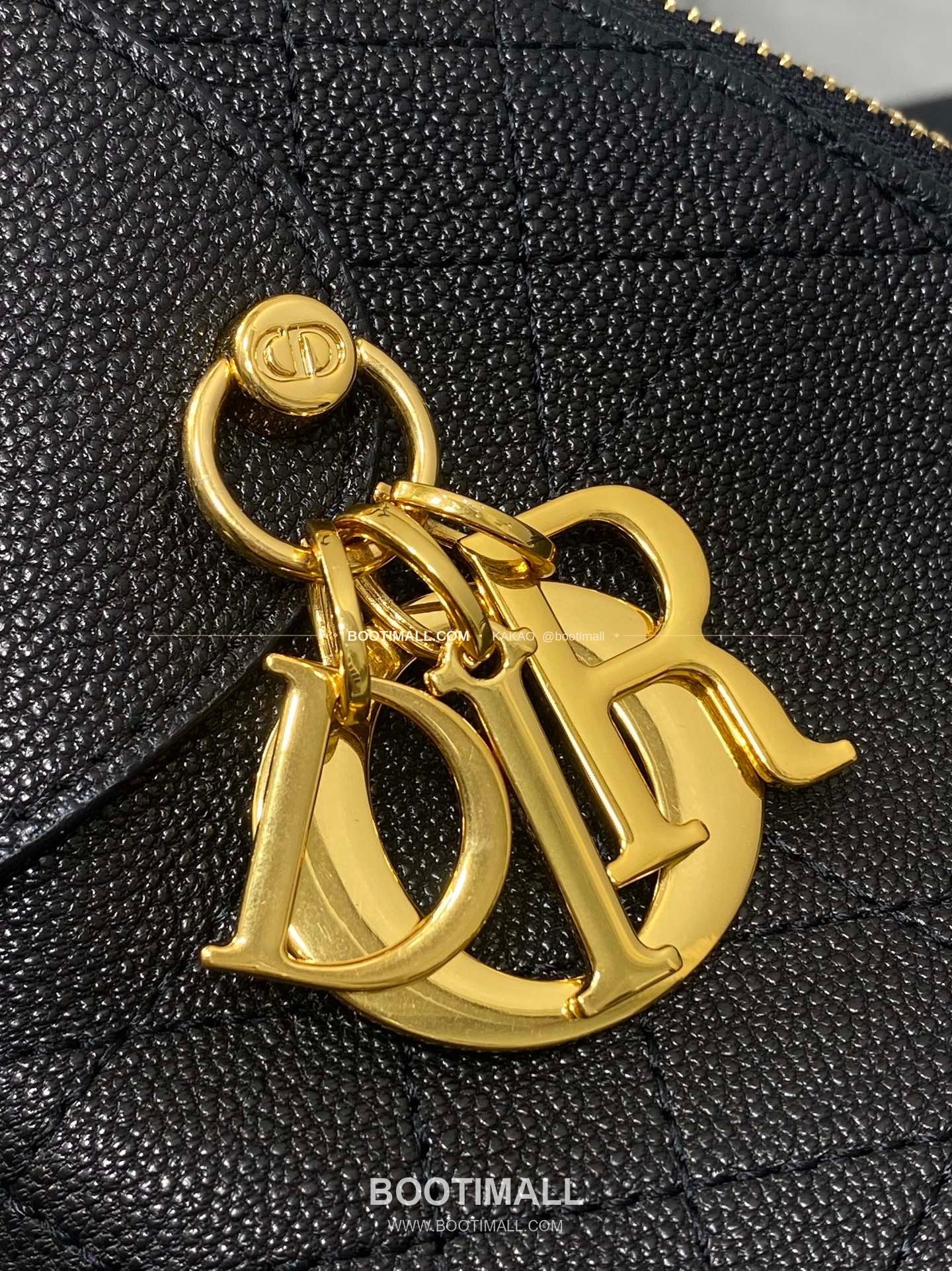 디올 보야주 오일왁스 레더 로고 하드웨어 숄더백 Dior Voyage Oil Wax Leather Logo Hardware Shoulder Bag 5881 28cm 12