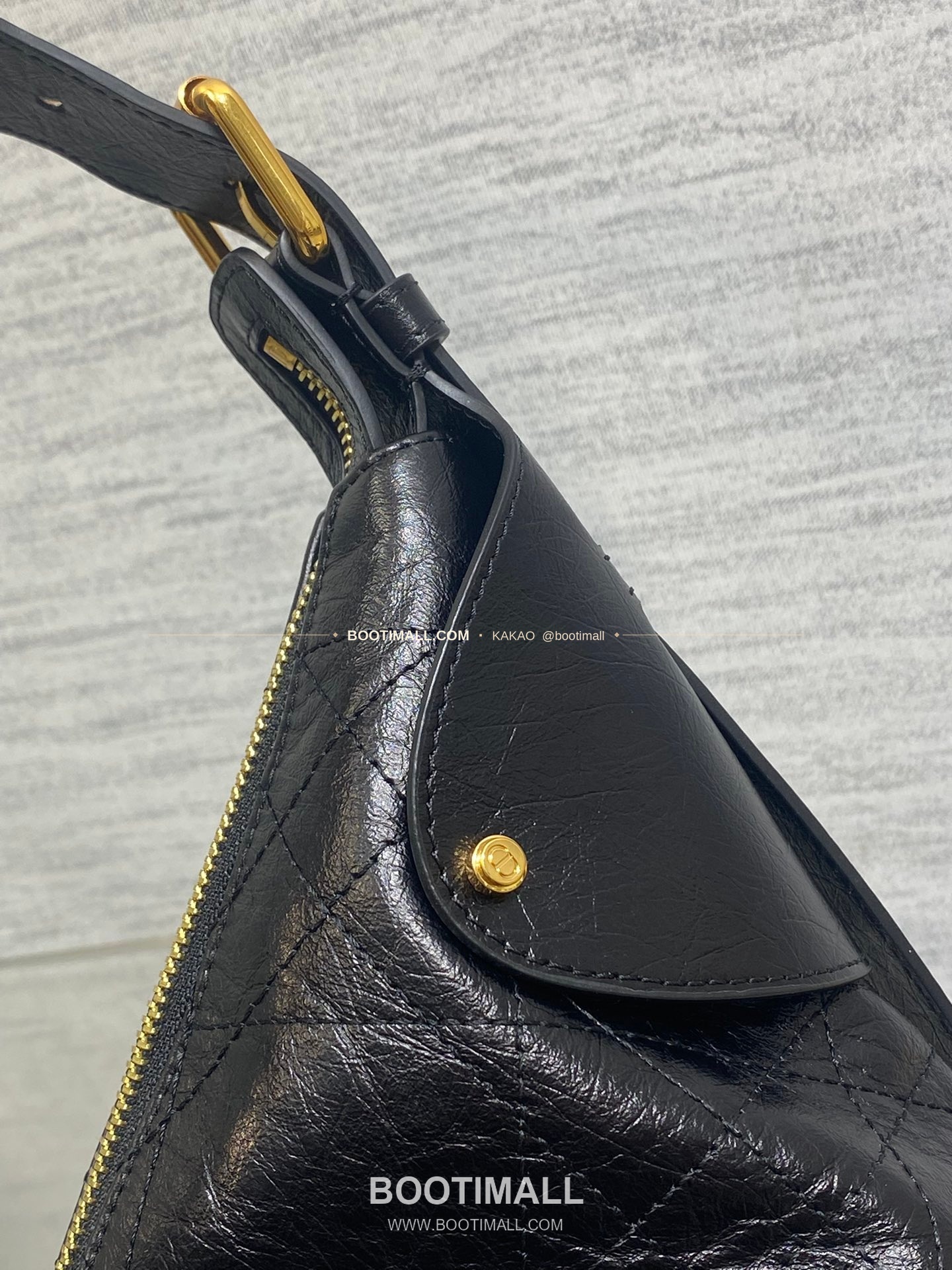 디올 보야주 오일왁스 레더 로고 하드웨어 숄더백 Dior Voyage Oil Wax Leather Logo Hardware Shoulder Bag 5881 28cm 10