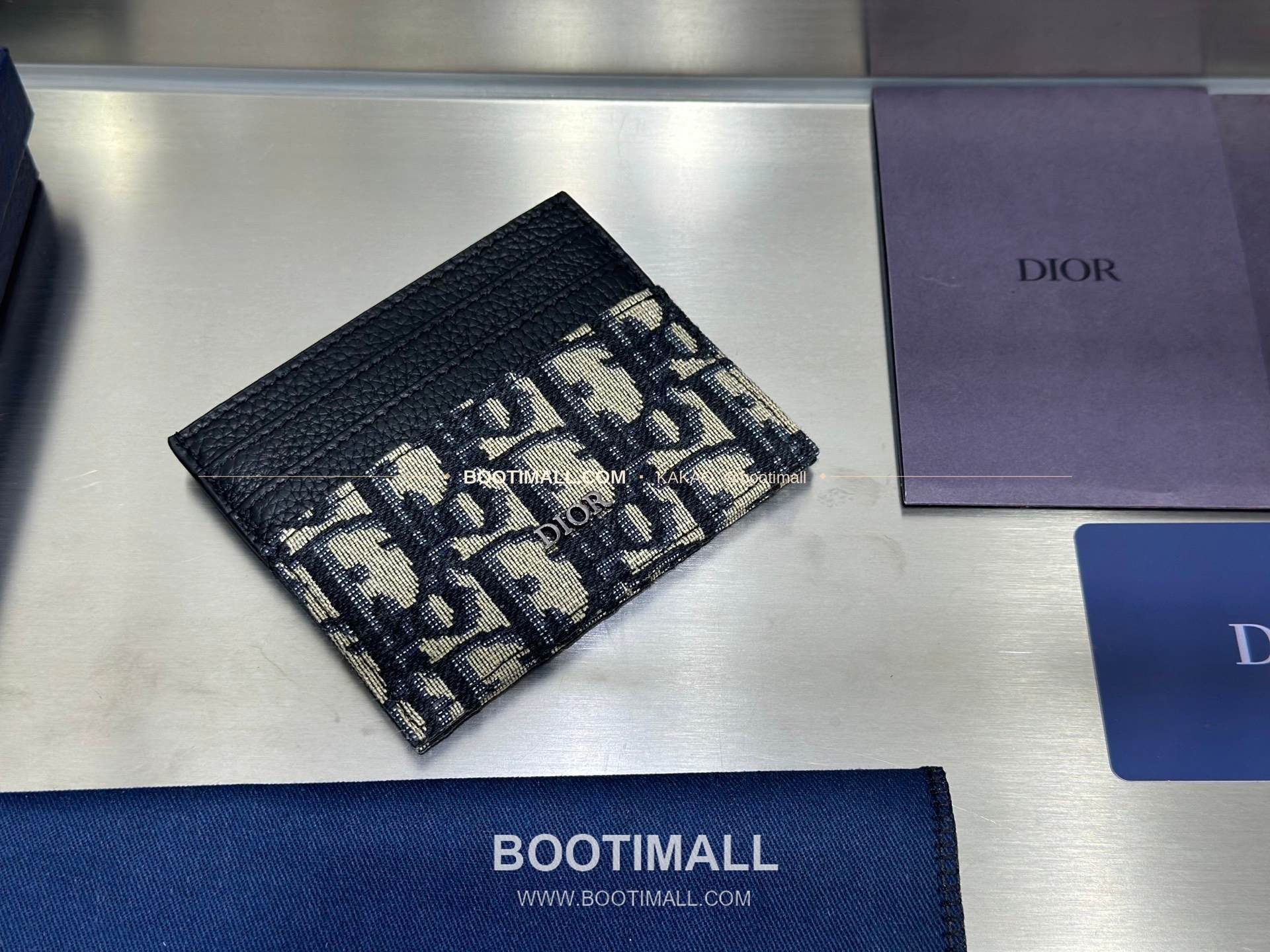 디올 CD 아이콘 그레인 카프스킨 카드지갑 Dior CD Icon Grained Calfskin Card Holder 8006 10cm 1