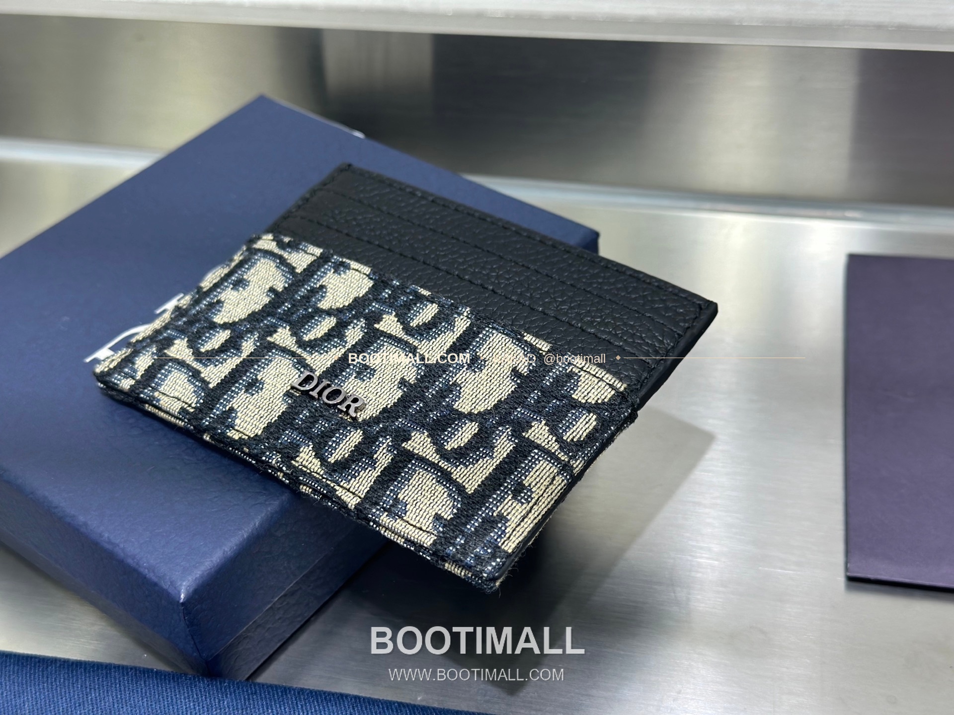 디올 CD 아이콘 그레인 카프스킨 카드지갑 Dior CD Icon Grained Calfskin Card Holder 8006 10cm 4
