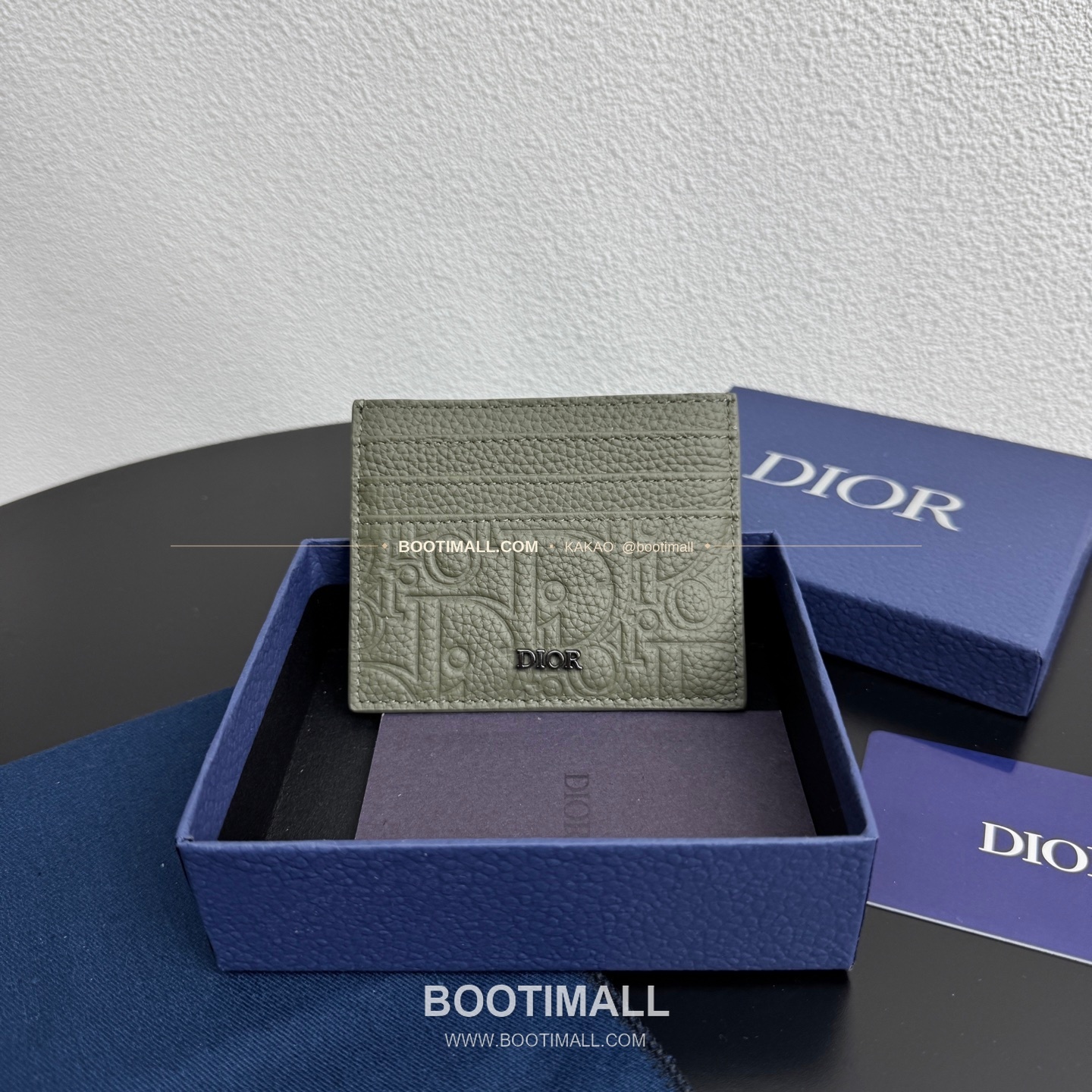 디올 CD 아이콘 그레인 카프스킨 카드지갑 Dior CD Icon Grained Calfskin Card Holder 8006 10cm

---


디올 CD 아이콘 그레인 카프스킨 카드지갑 Dior CD Icon Grained Calfskin Card Holder 8006 10cm 2