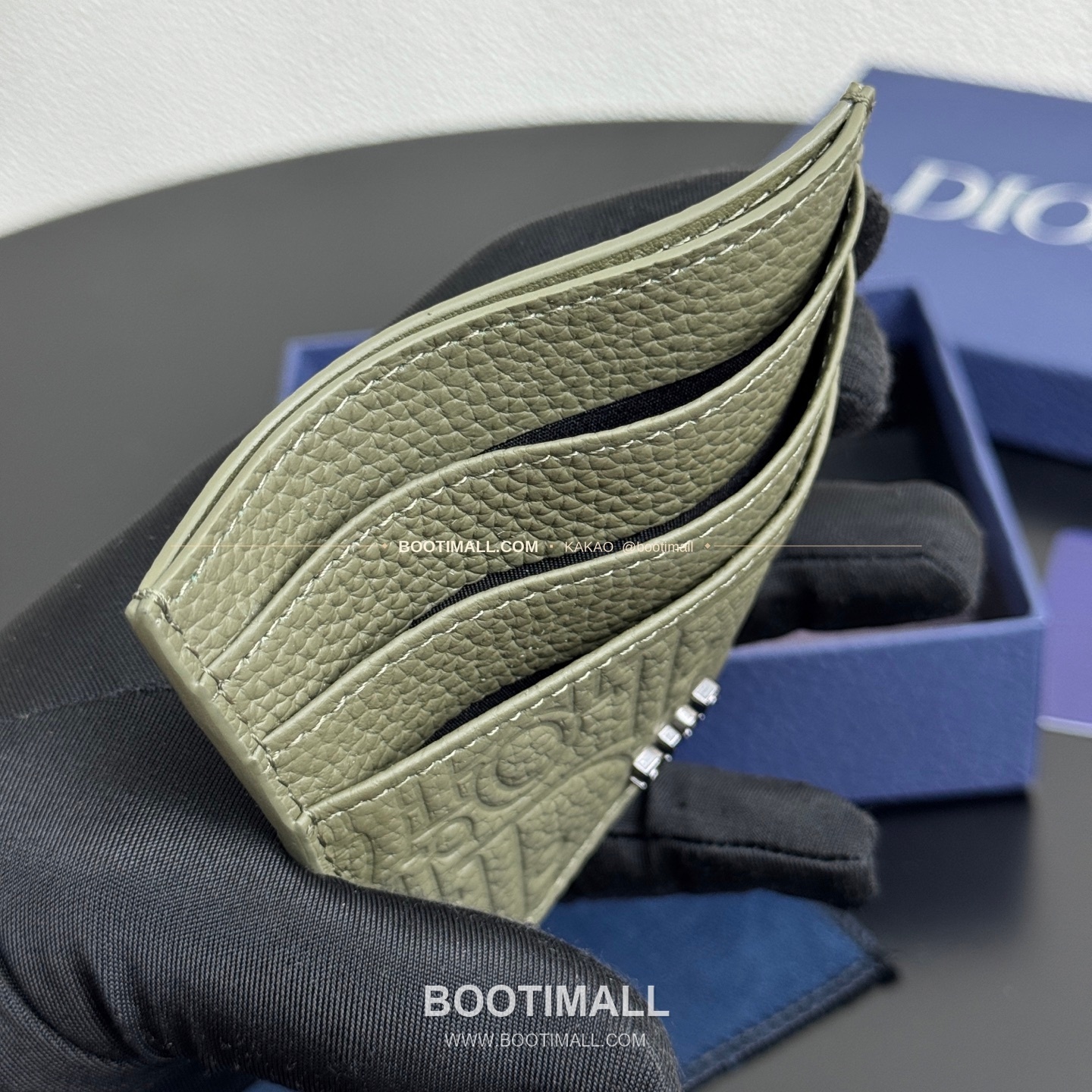 디올 CD 아이콘 그레인 카프스킨 카드지갑 Dior CD Icon Grained Calfskin Card Holder 8006 10cm

---


디올 CD 아이콘 그레인 카프스킨 카드지갑 Dior CD Icon Grained Calfskin Card Holder 8006 10cm 9