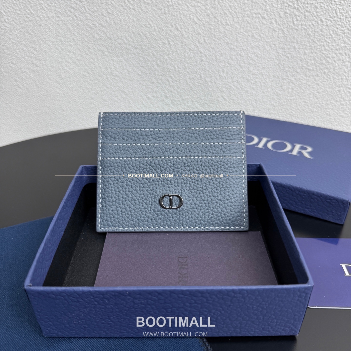 디올 CD 아이콘 그레인 카프스킨 카드지갑 Dior CD Icon Grained Calfskin Card Holder 8006 10cm 2