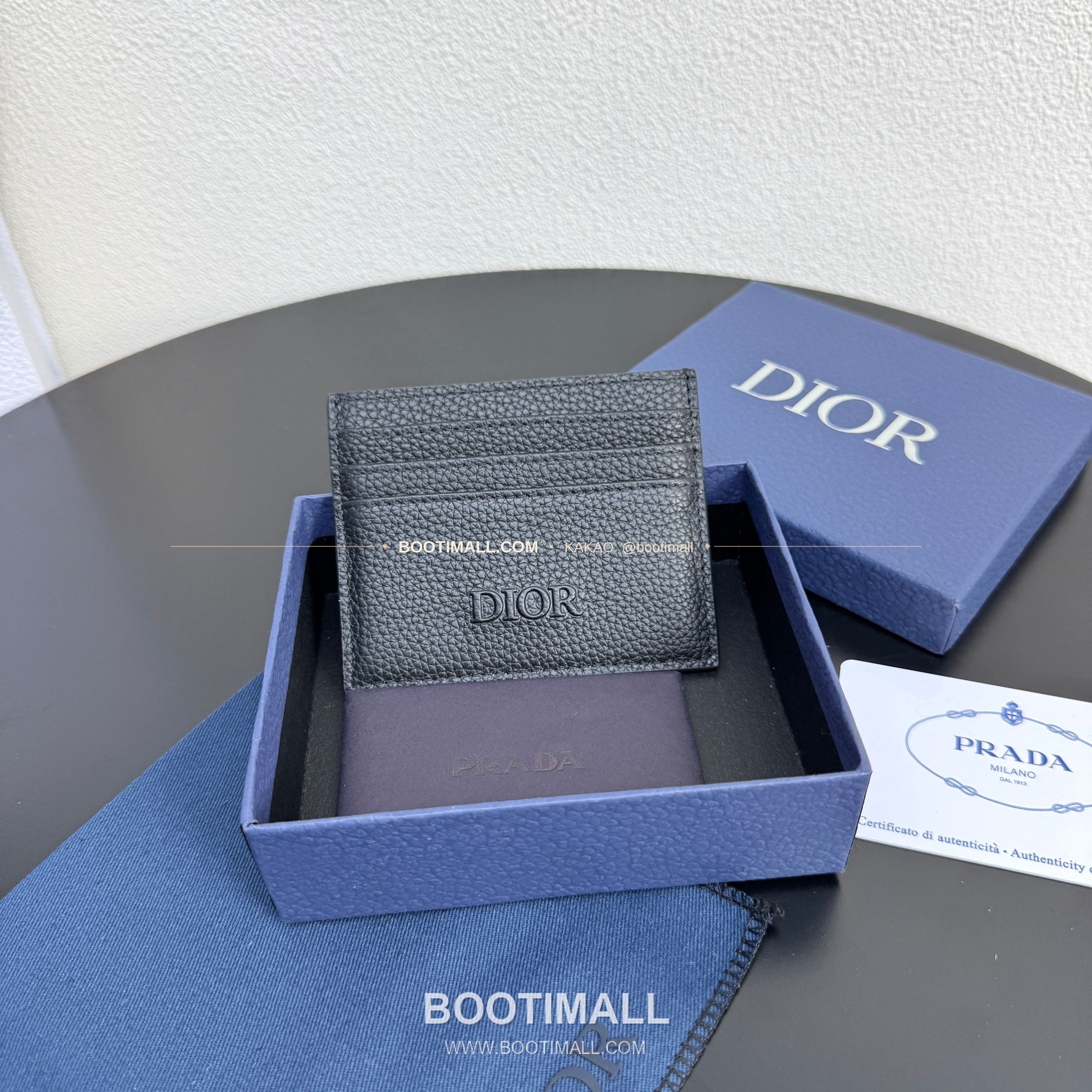 디올 CD 아이콘 그레인 카프스킨 카드지갑 Dior CD Icon Grained Calfskin Card Holder 8006 10cm 1