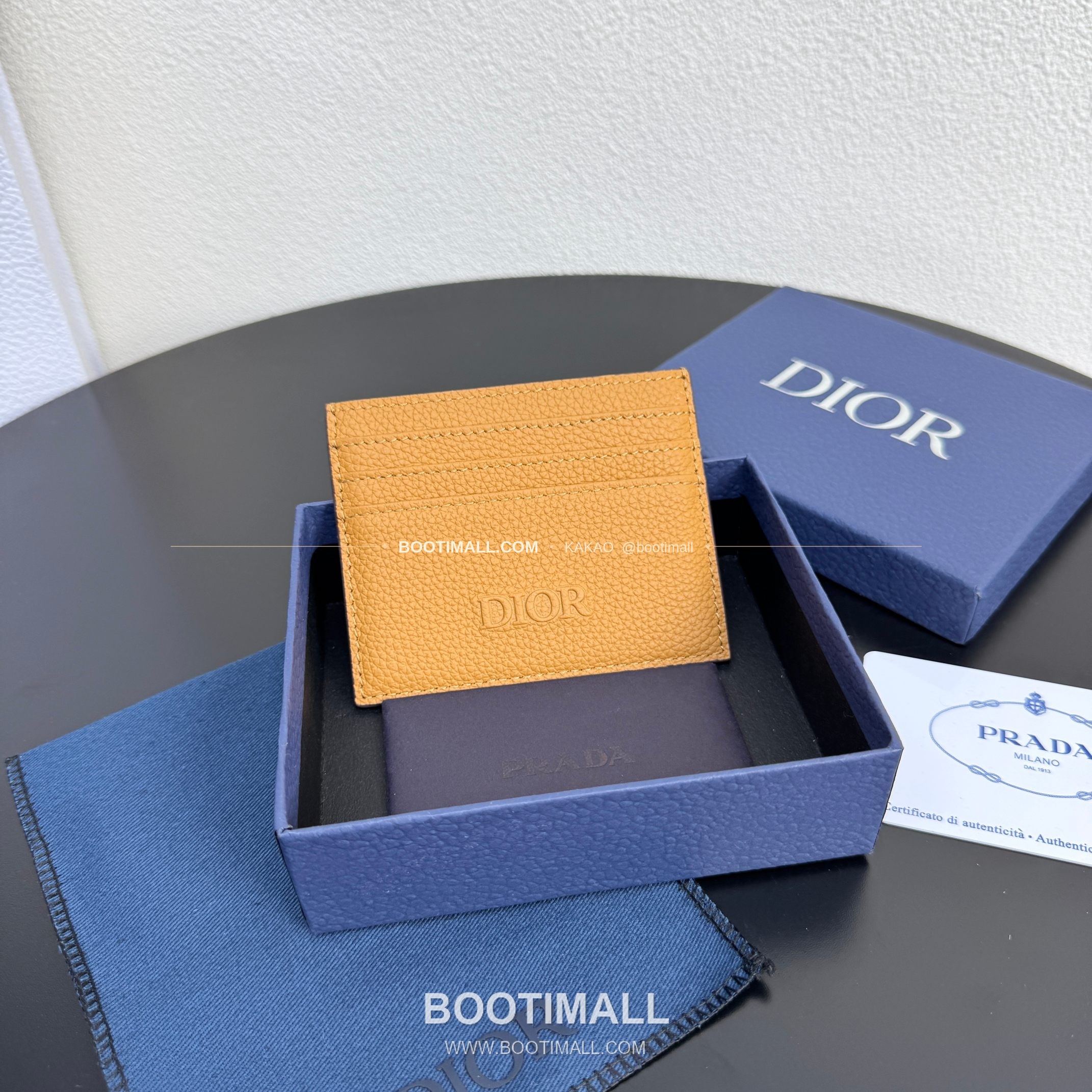 디올 CD 아이콘 그레인 카프스킨 카드지갑 Dior CD Icon Grained Calfskin Card Holder 8006 10cm 1