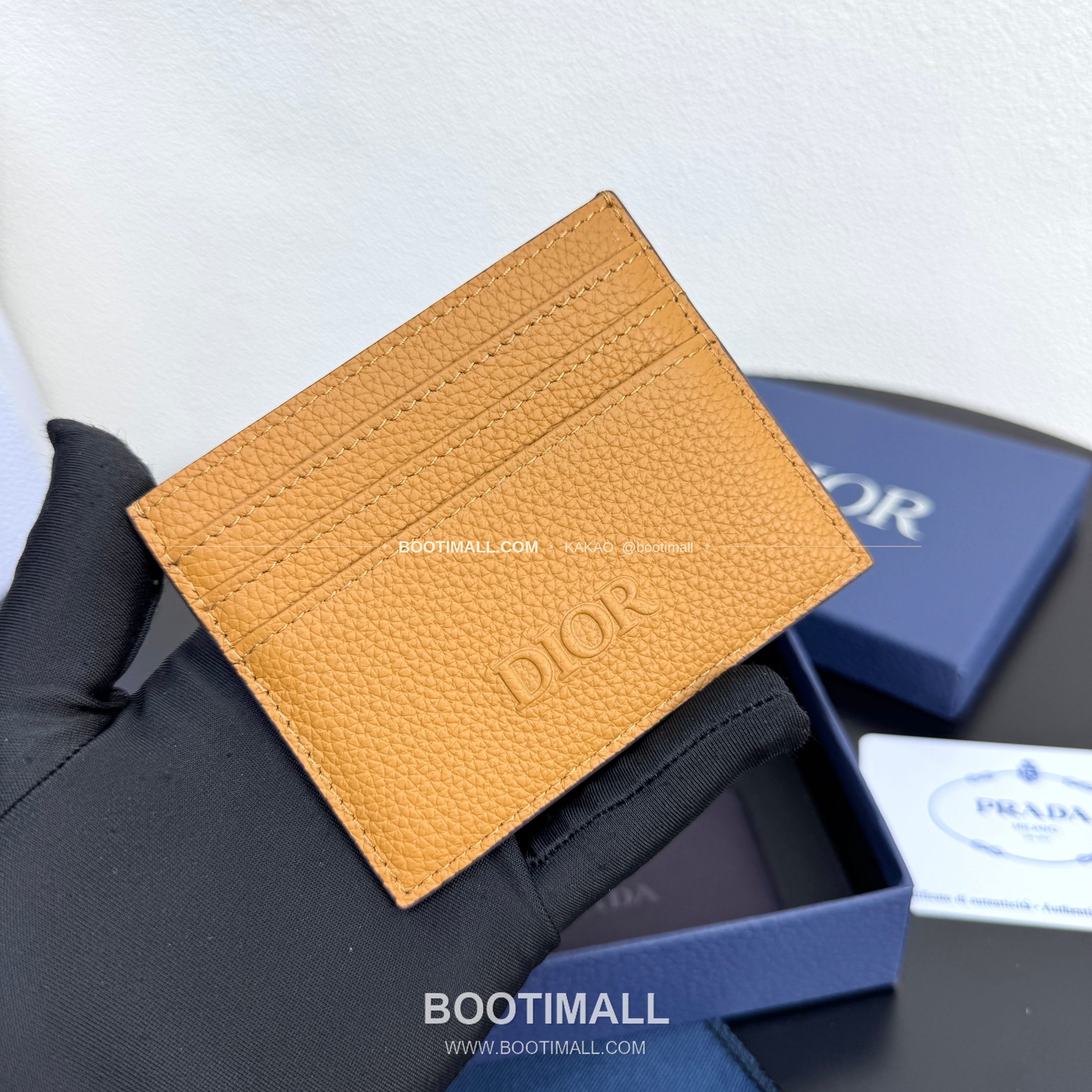 디올 CD 아이콘 그레인 카프스킨 카드지갑 Dior CD Icon Grained Calfskin Card Holder 8006 10cm 2
