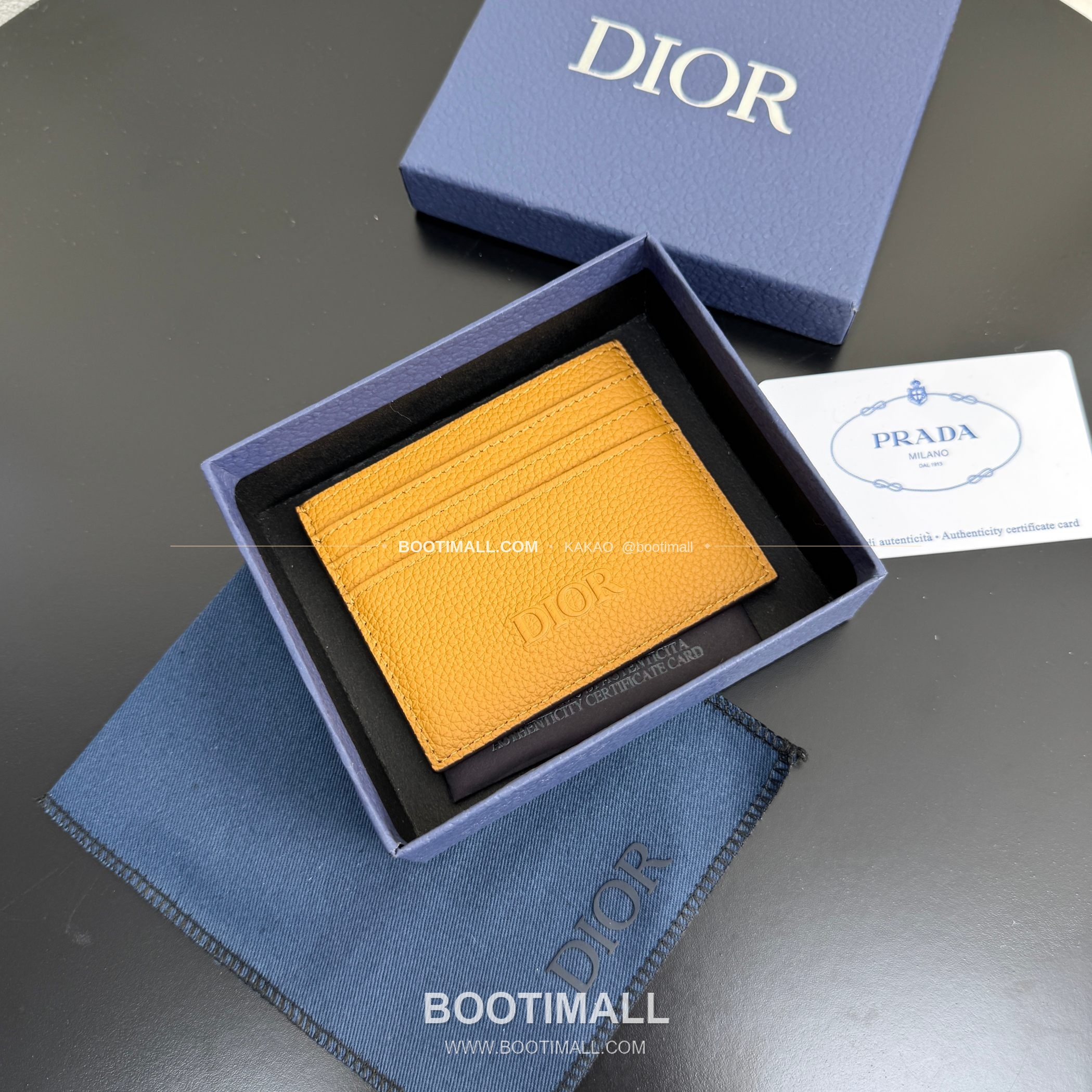 디올 CD 아이콘 그레인 카프스킨 카드지갑 Dior CD Icon Grained Calfskin Card Holder 8006 10cm 8