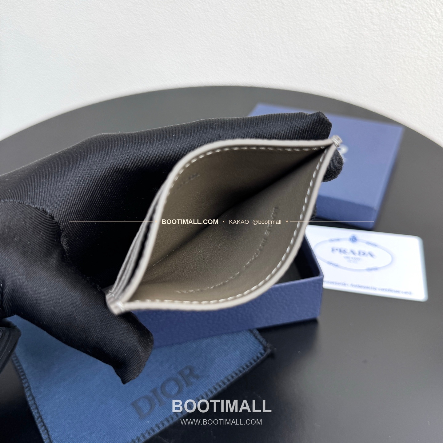 디올 CD 아이콘 그레인 카프스킨 카드지갑 Dior CD Icon Grained Calfskin Card Holder 8006 10cm 9