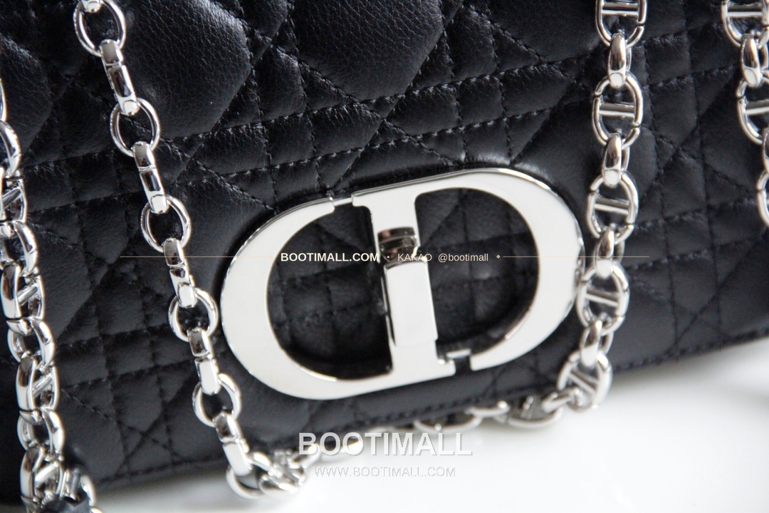 디올 카로 카프스킨 퀼팅 CD 로고 체인 숄더백 Dior Caro Calfskin Quilted CD Logo Chain Shoulder Bag 3360 20cm 8
