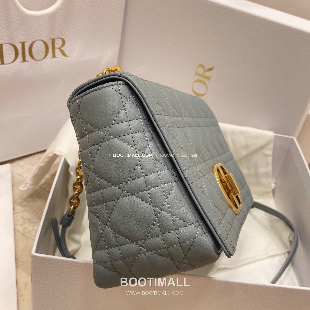 디올 카로 카프스킨 퀼팅 CD 로고 체인 숄더백 Dior Caro Calfskin Quilted CD Logo Chain Shoulder Bag 3370 25.5cm 5